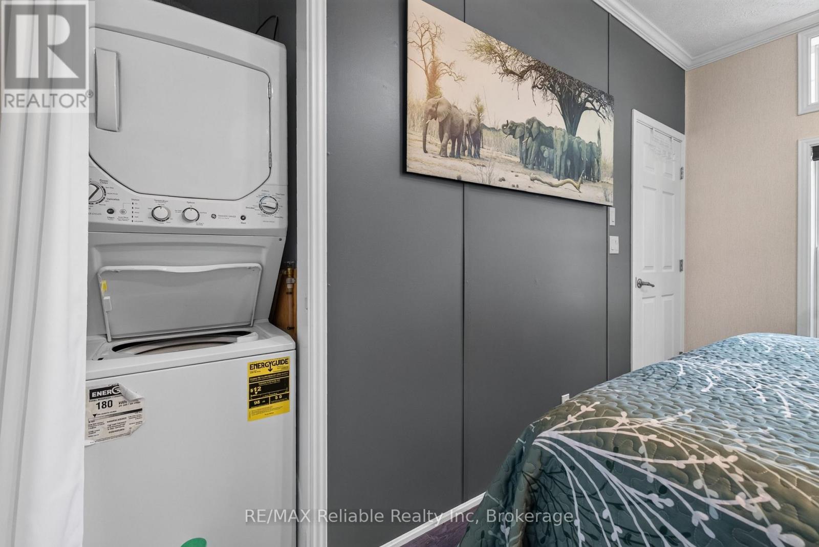50 PORTSIDE DRIVE - 77719 BLUEWATER HIGHWAY - 17