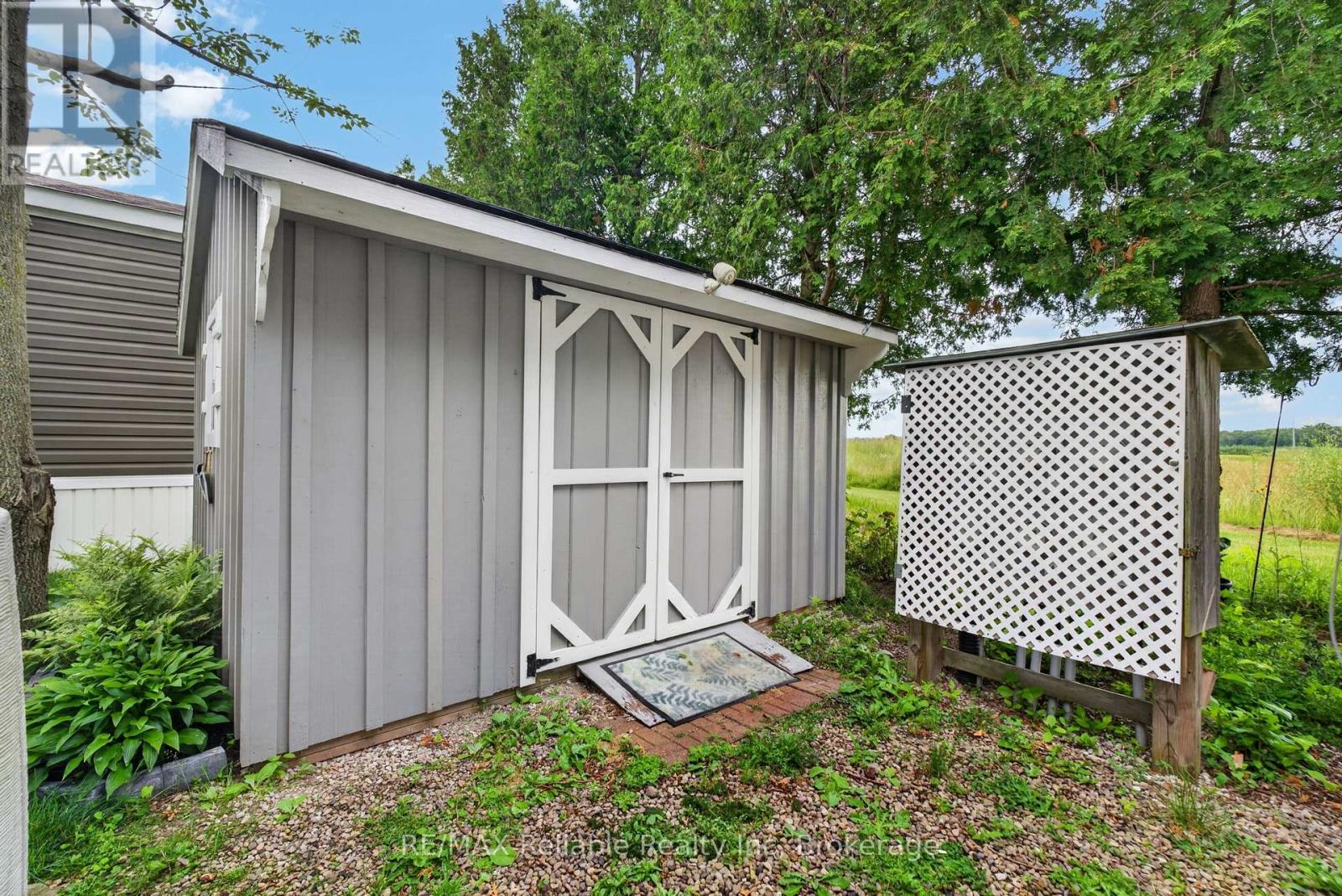 50 PORTSIDE DRIVE - 77719 BLUEWATER HIGHWAY - 21