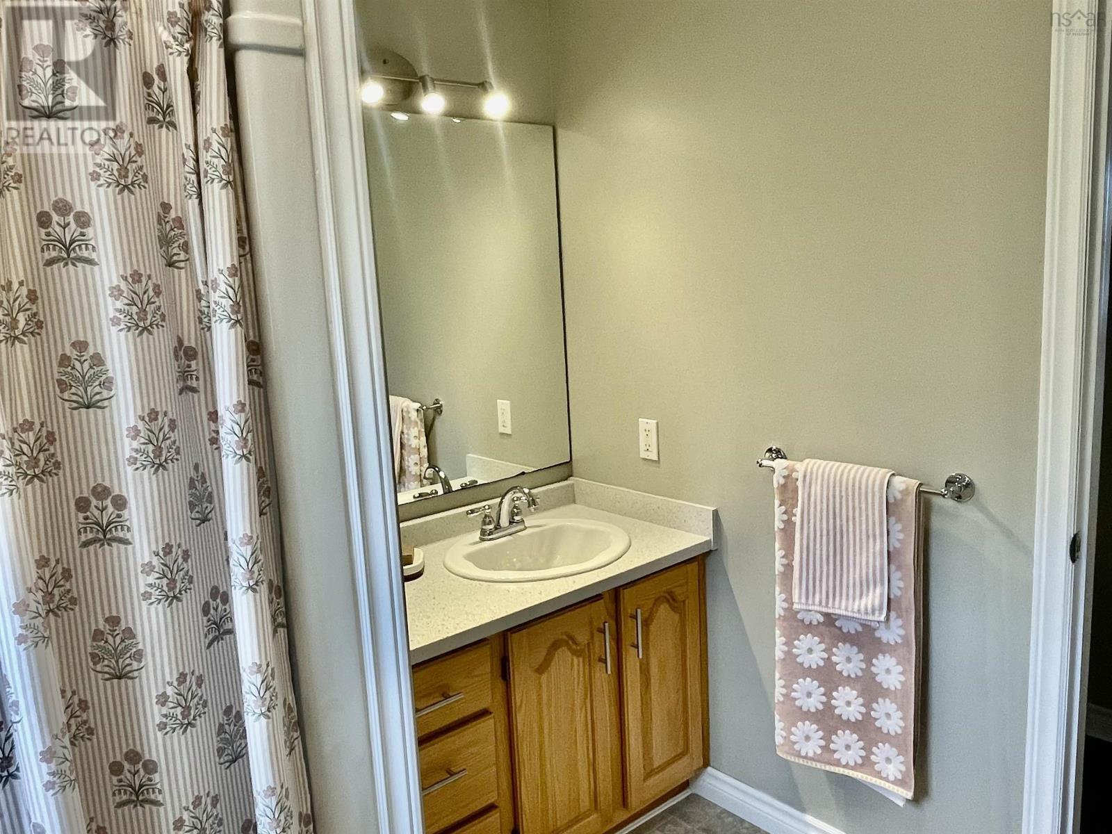 48 Amberwood Crescent - 29