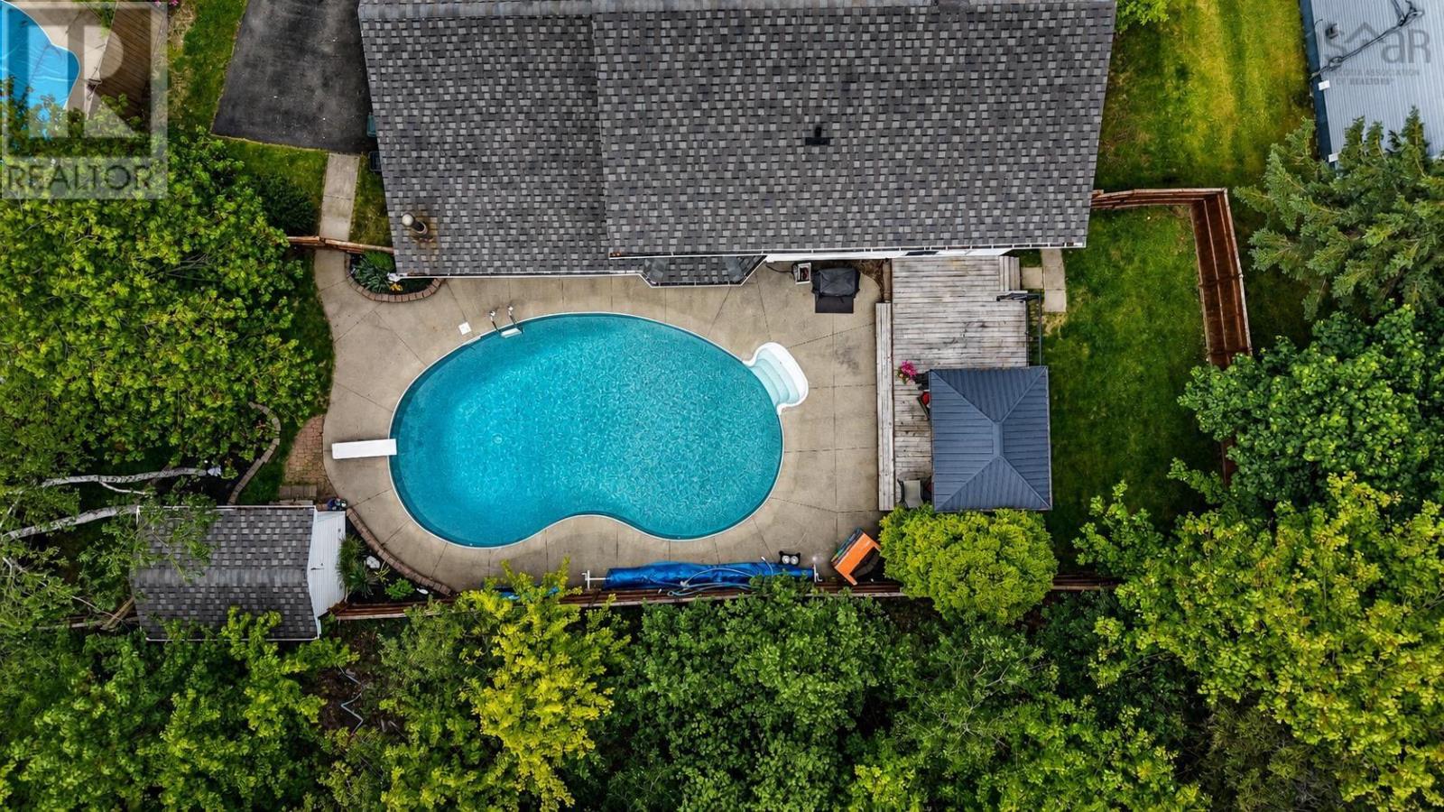 48 Amberwood Crescent - 4