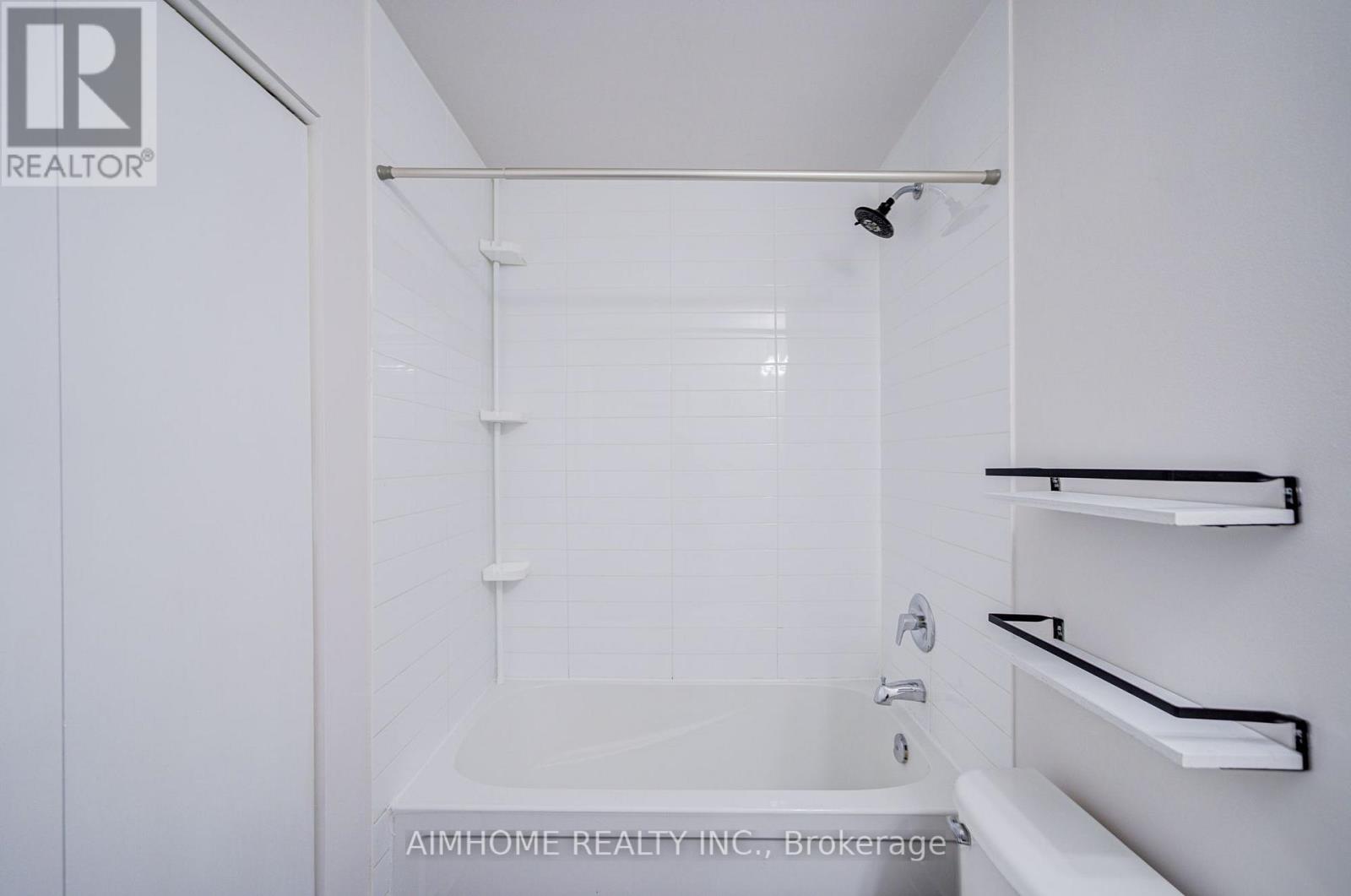 #1909 150 EAST LIBERTY STREET - 24