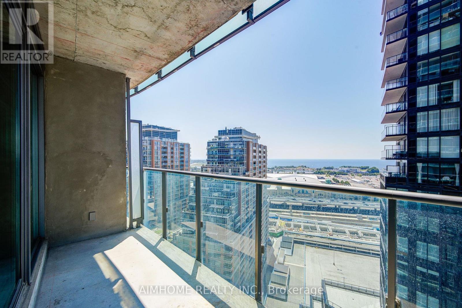 #1909 150 EAST LIBERTY STREET - 27