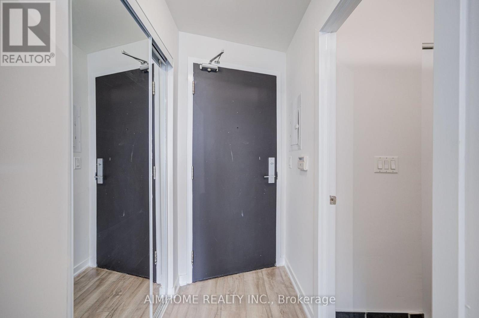 #1909 150 EAST LIBERTY STREET - 5