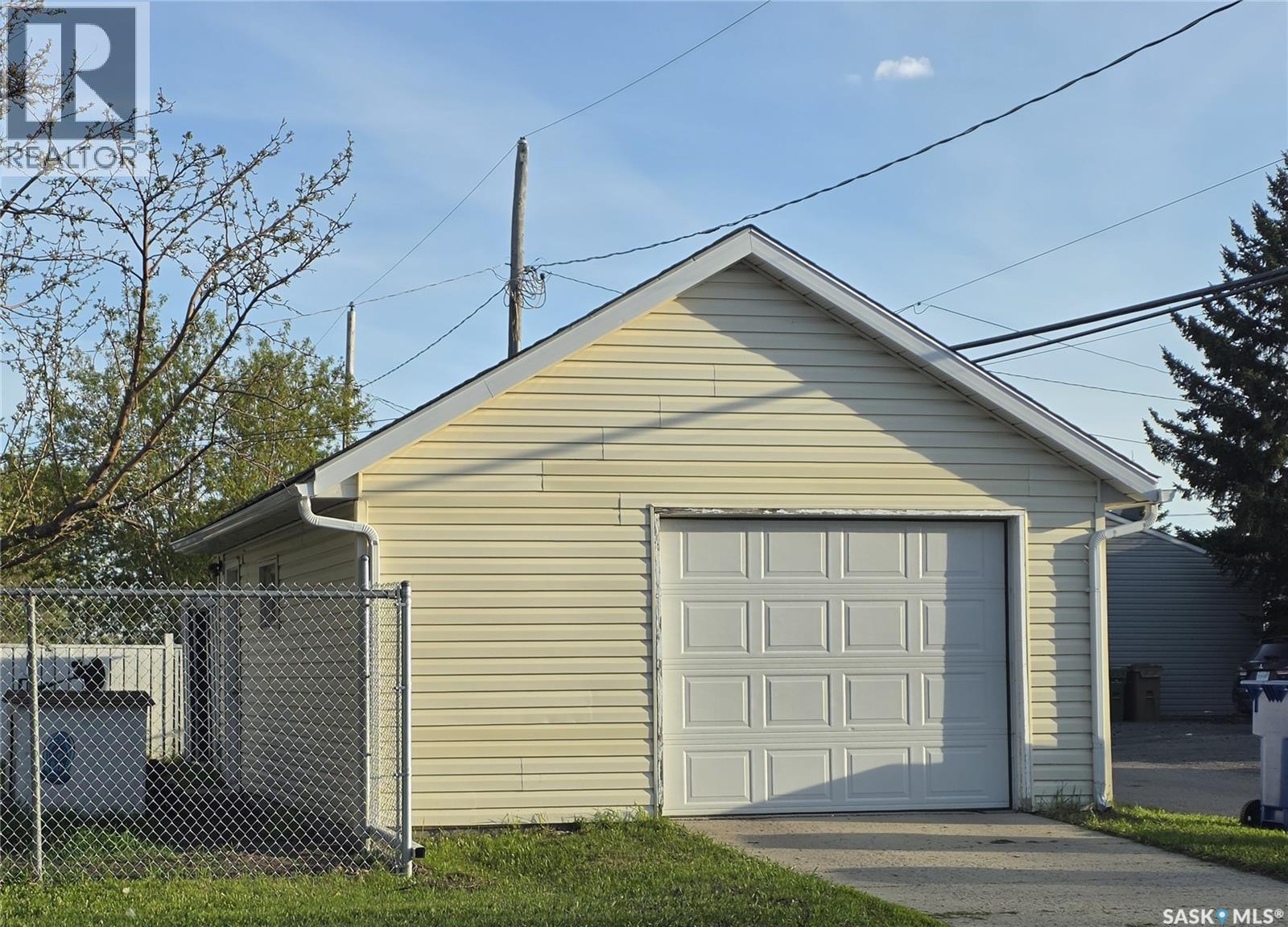 300 Smith STREET - 2