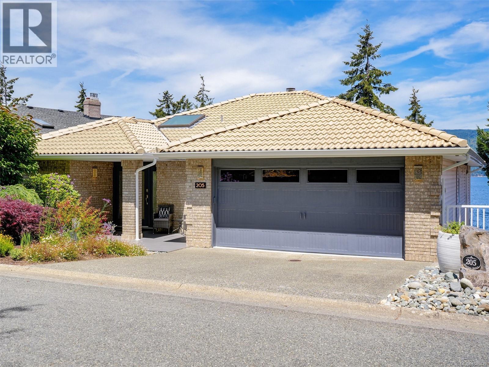 205 Marine Dr - 5