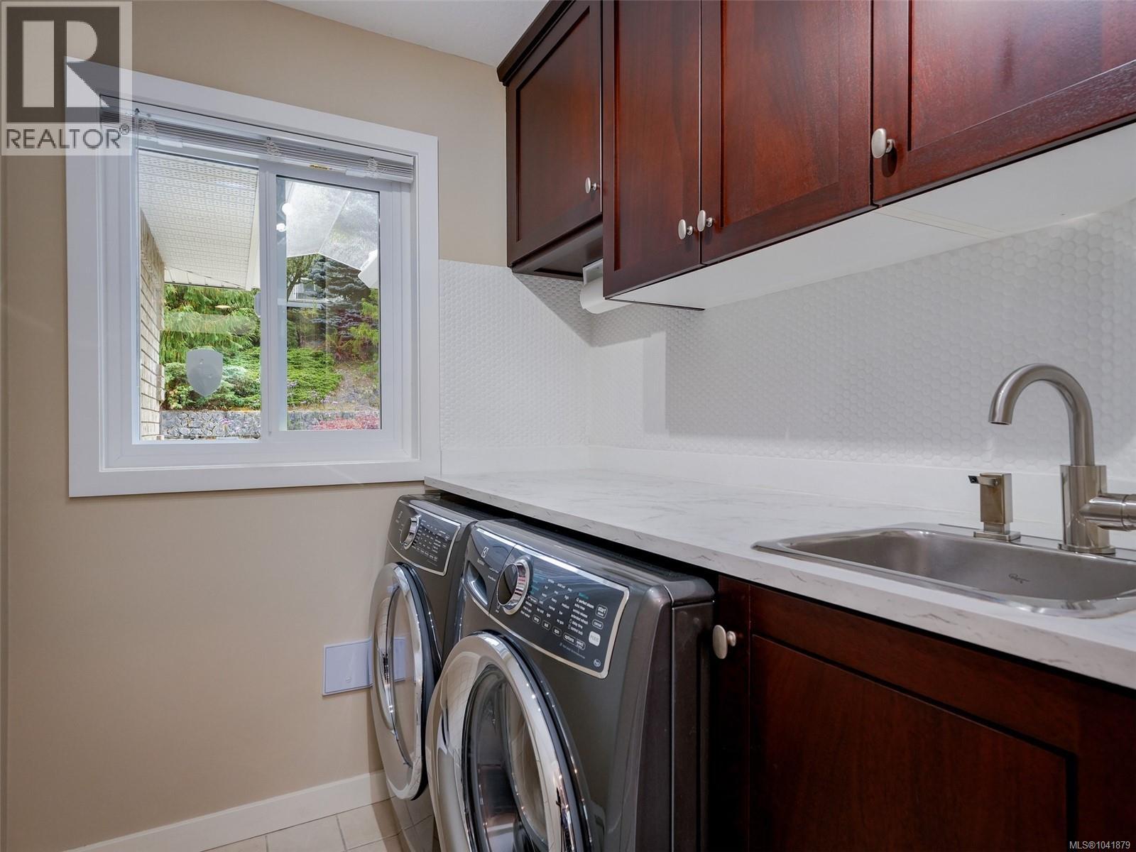 205 Marine Dr - 32
