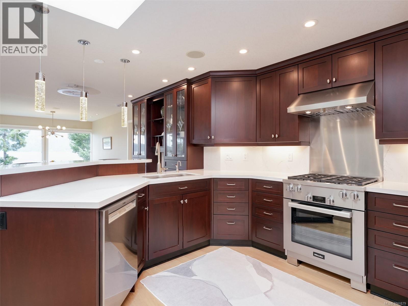 205 Marine Dr - 11