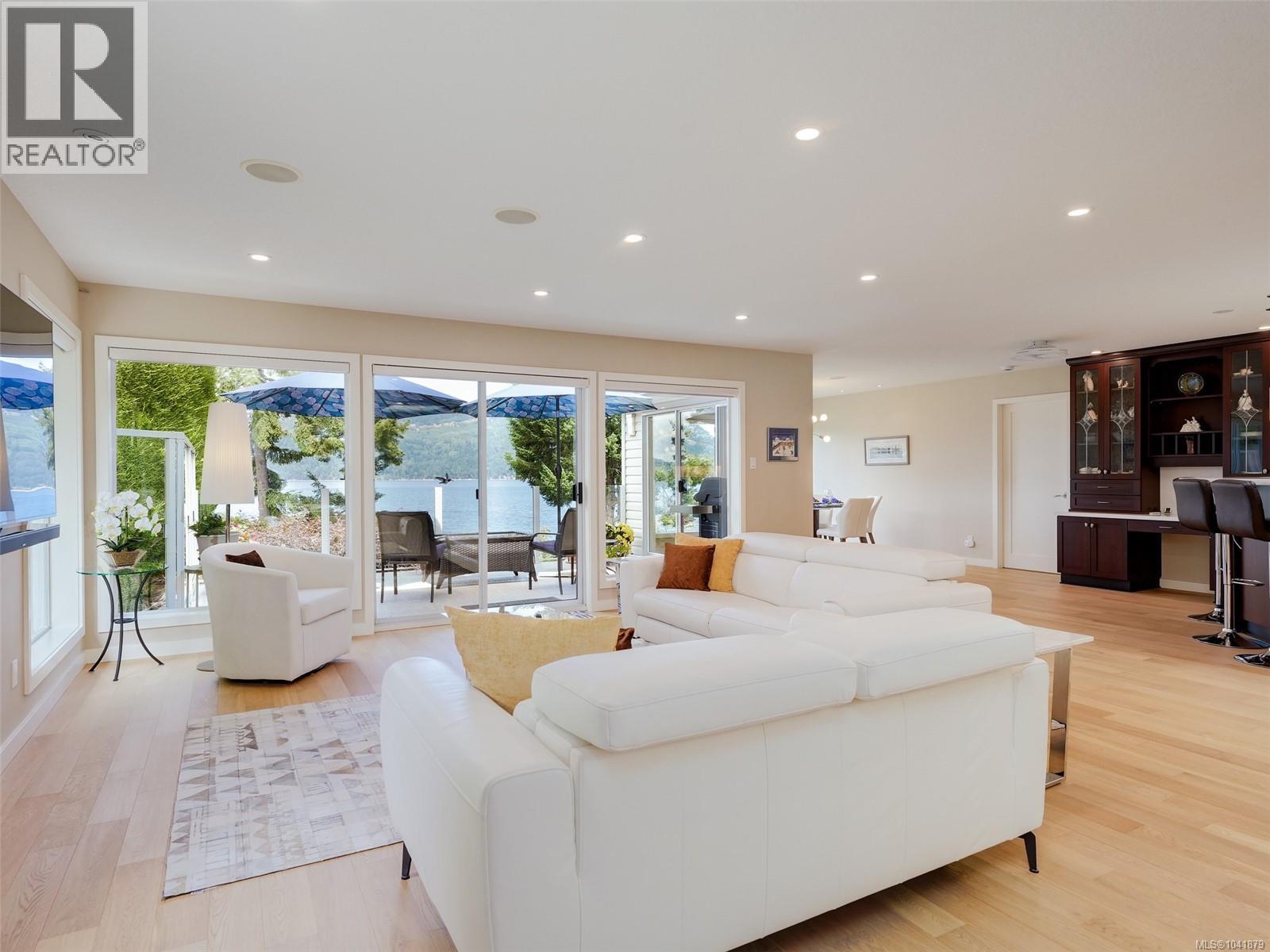 205 Marine Dr - 7