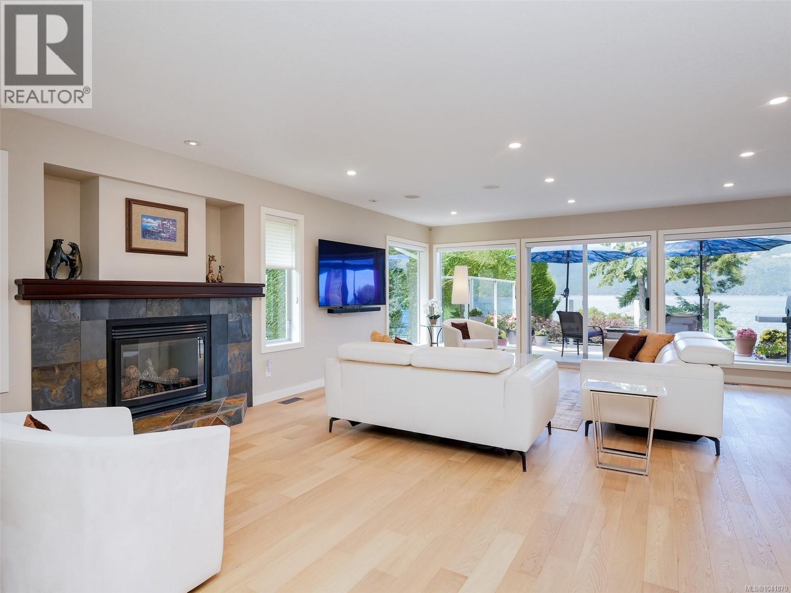 205 Marine Dr - 6
