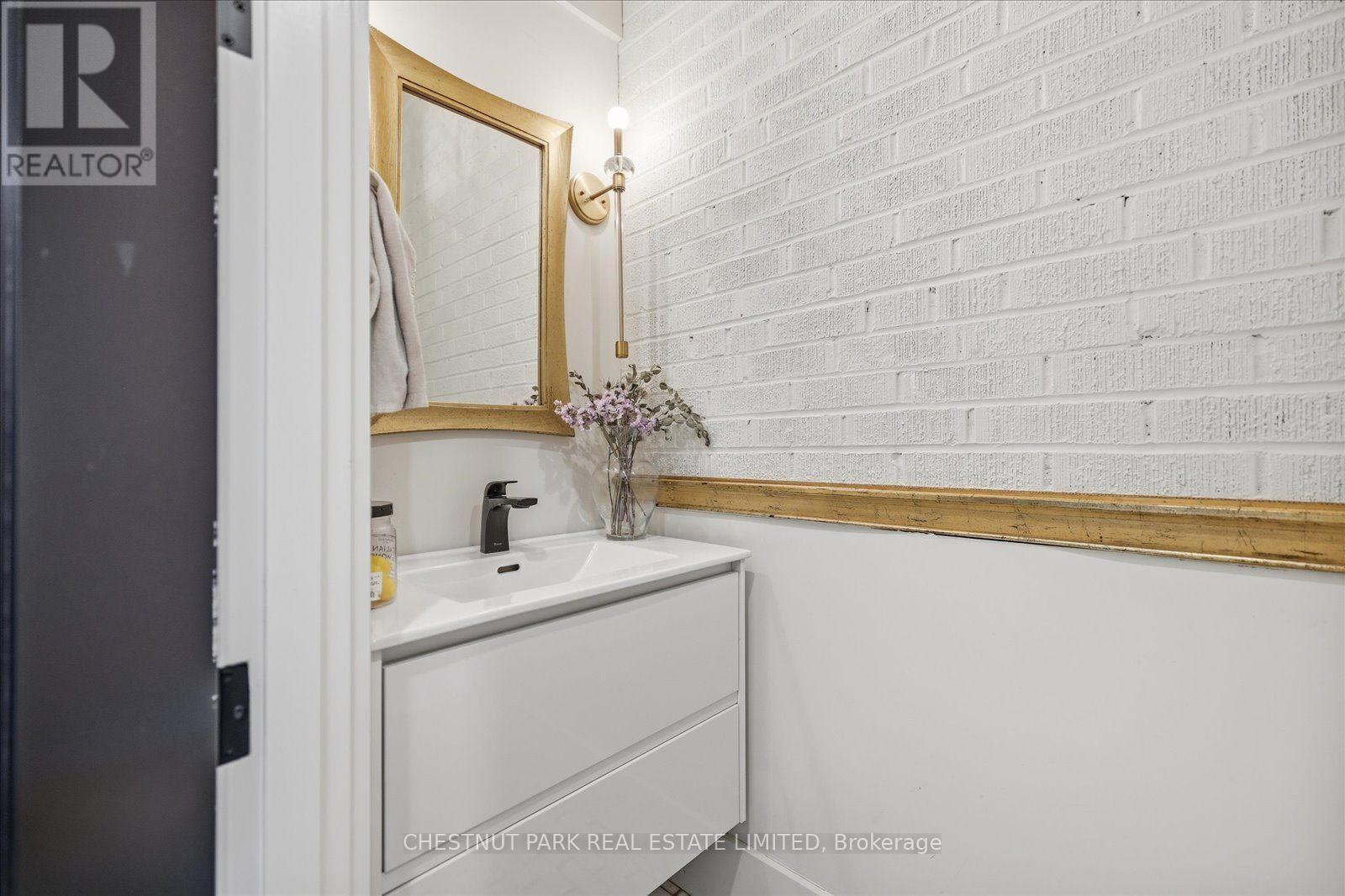 310 BESSBOROUGH DRIVE - Image 22