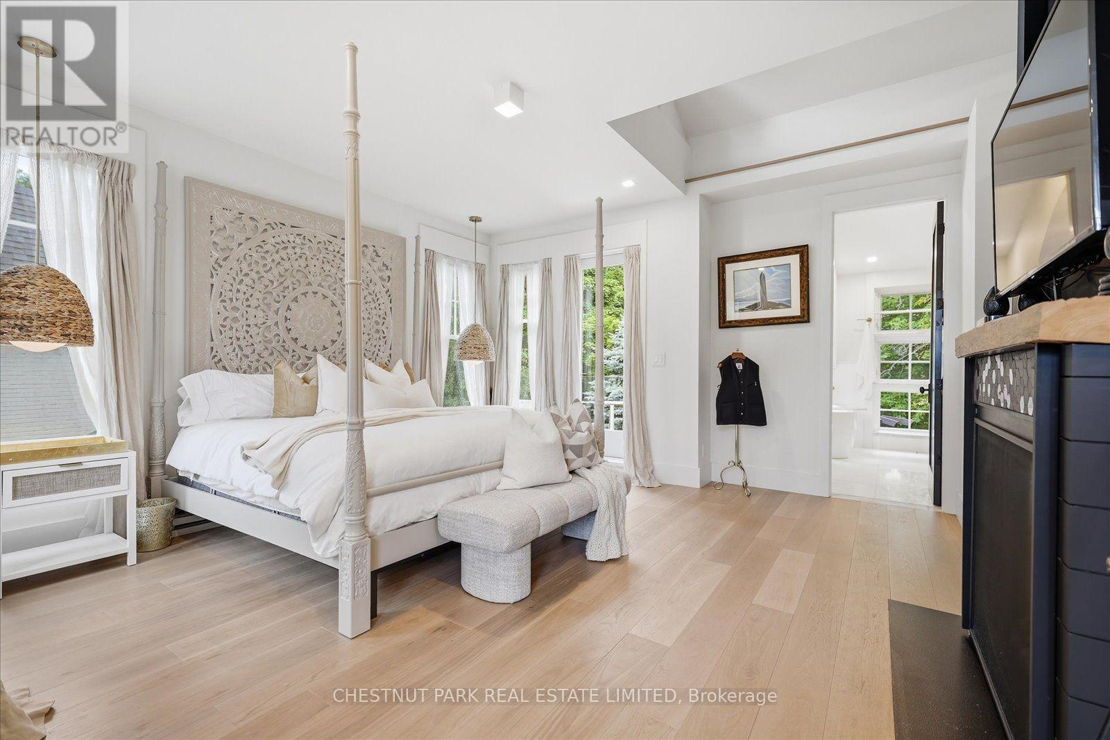 310 BESSBOROUGH DRIVE - Image 34