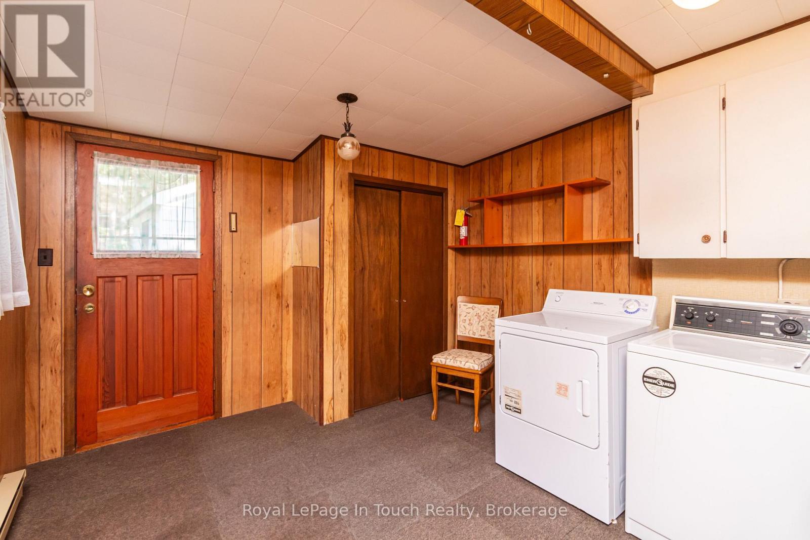 22 GLENDALE ROAD - 32