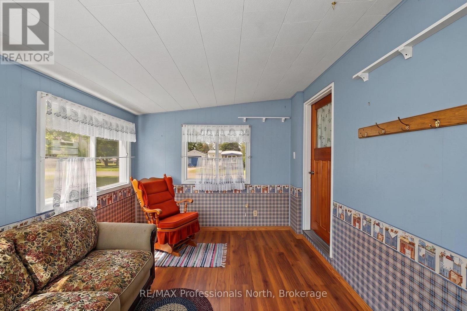 1084 SEVENTH LANE - 13