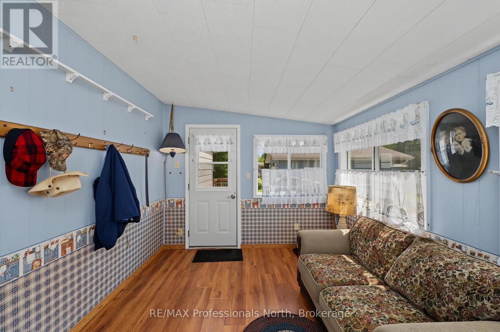 1084 SEVENTH LANE - 14