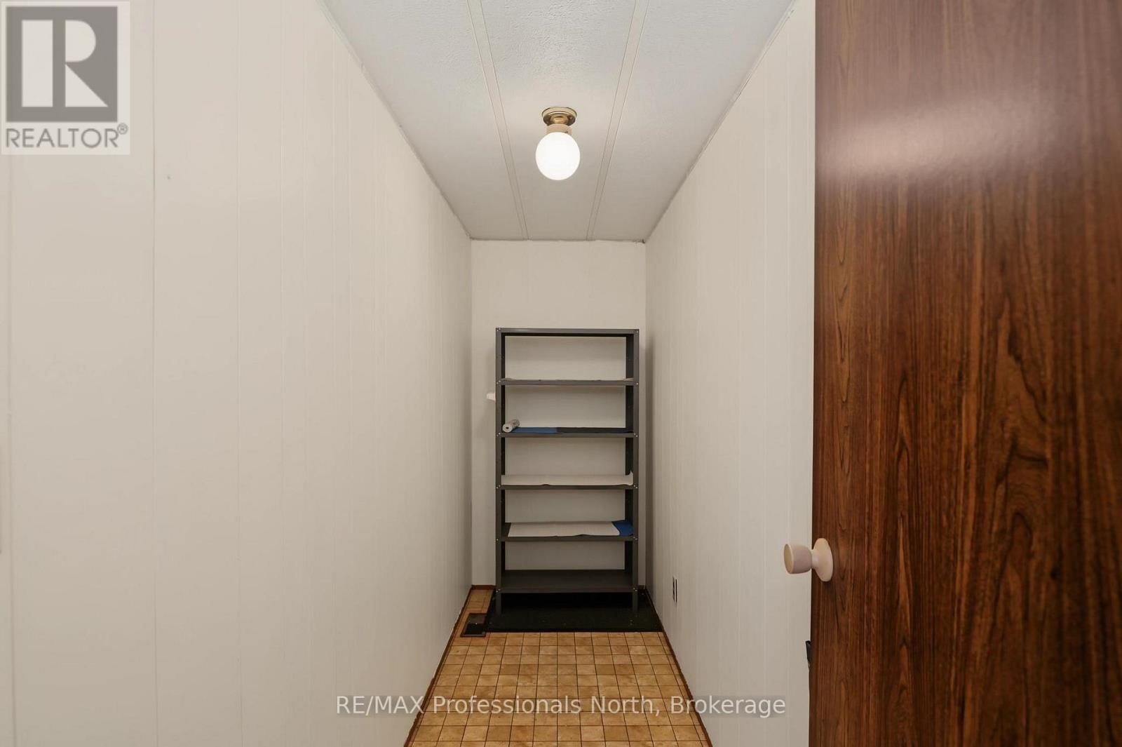 1084 SEVENTH LANE - 15