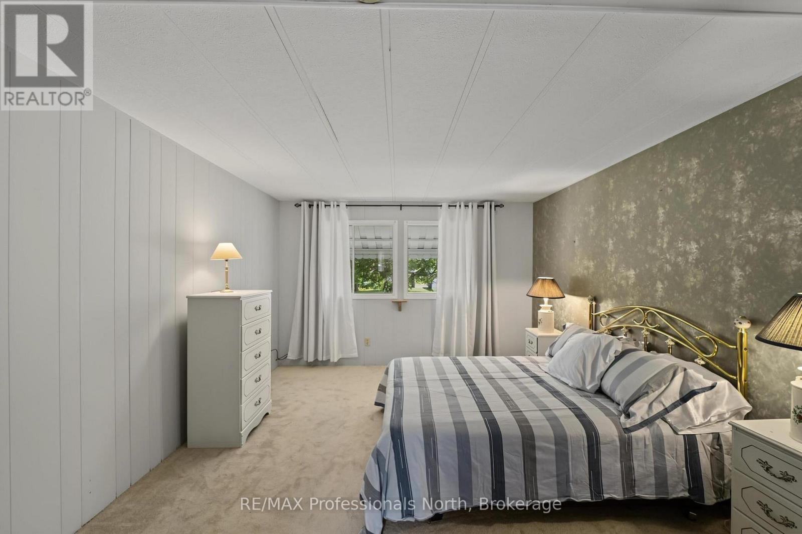 1084 SEVENTH LANE - 21