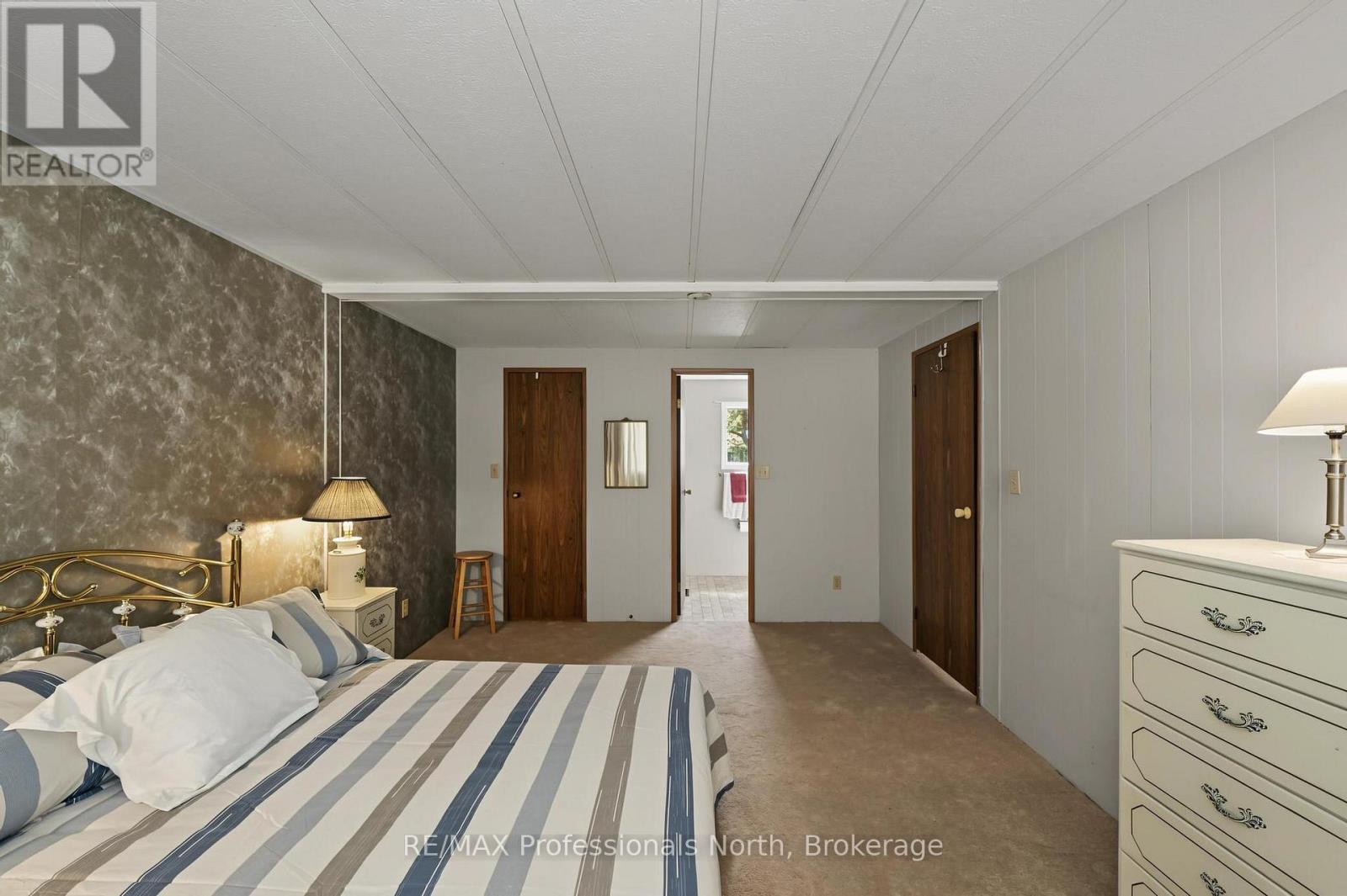 1084 SEVENTH LANE - 22