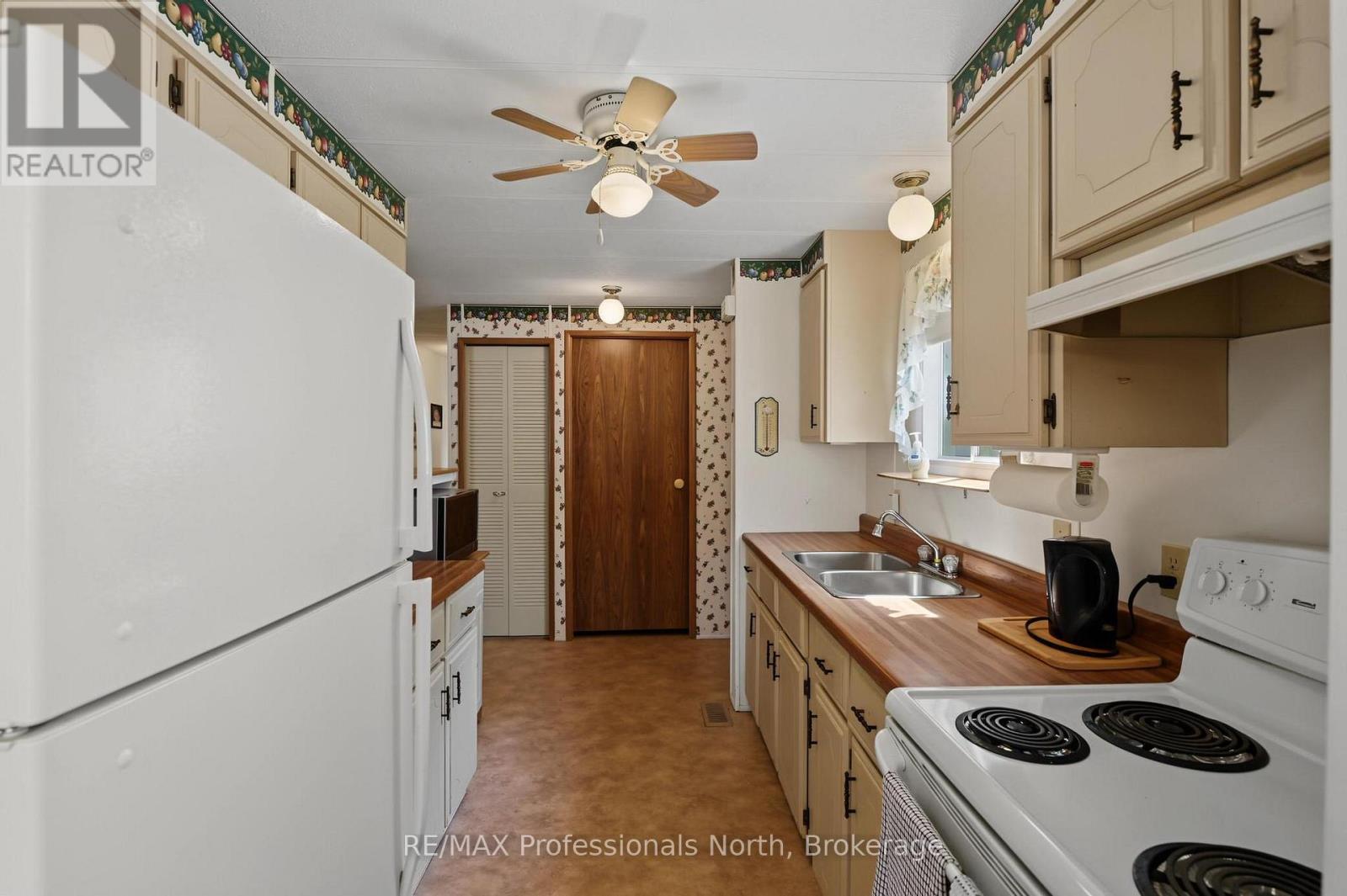 1084 SEVENTH LANE - 6