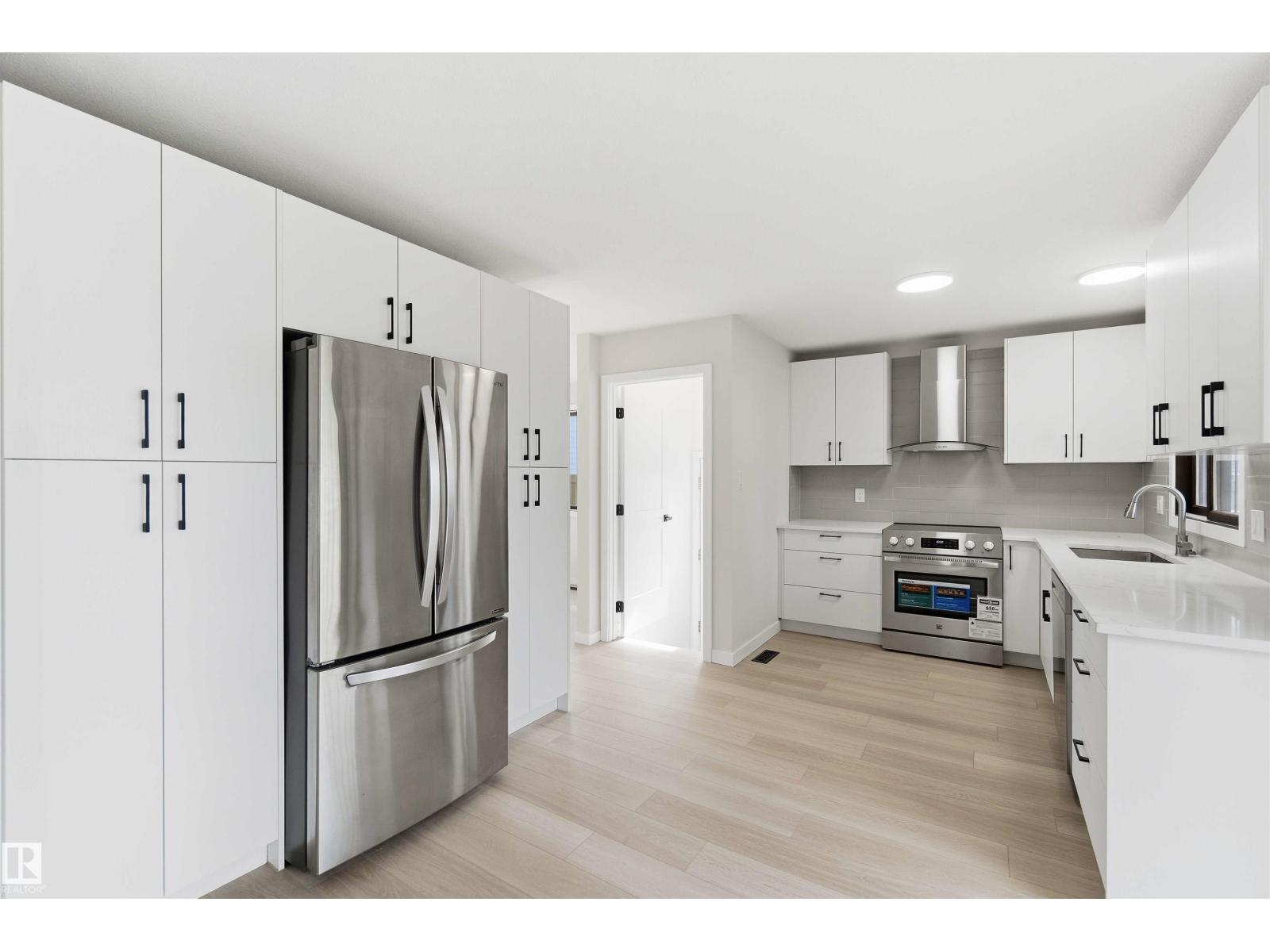 7715 15 AV NW - 19