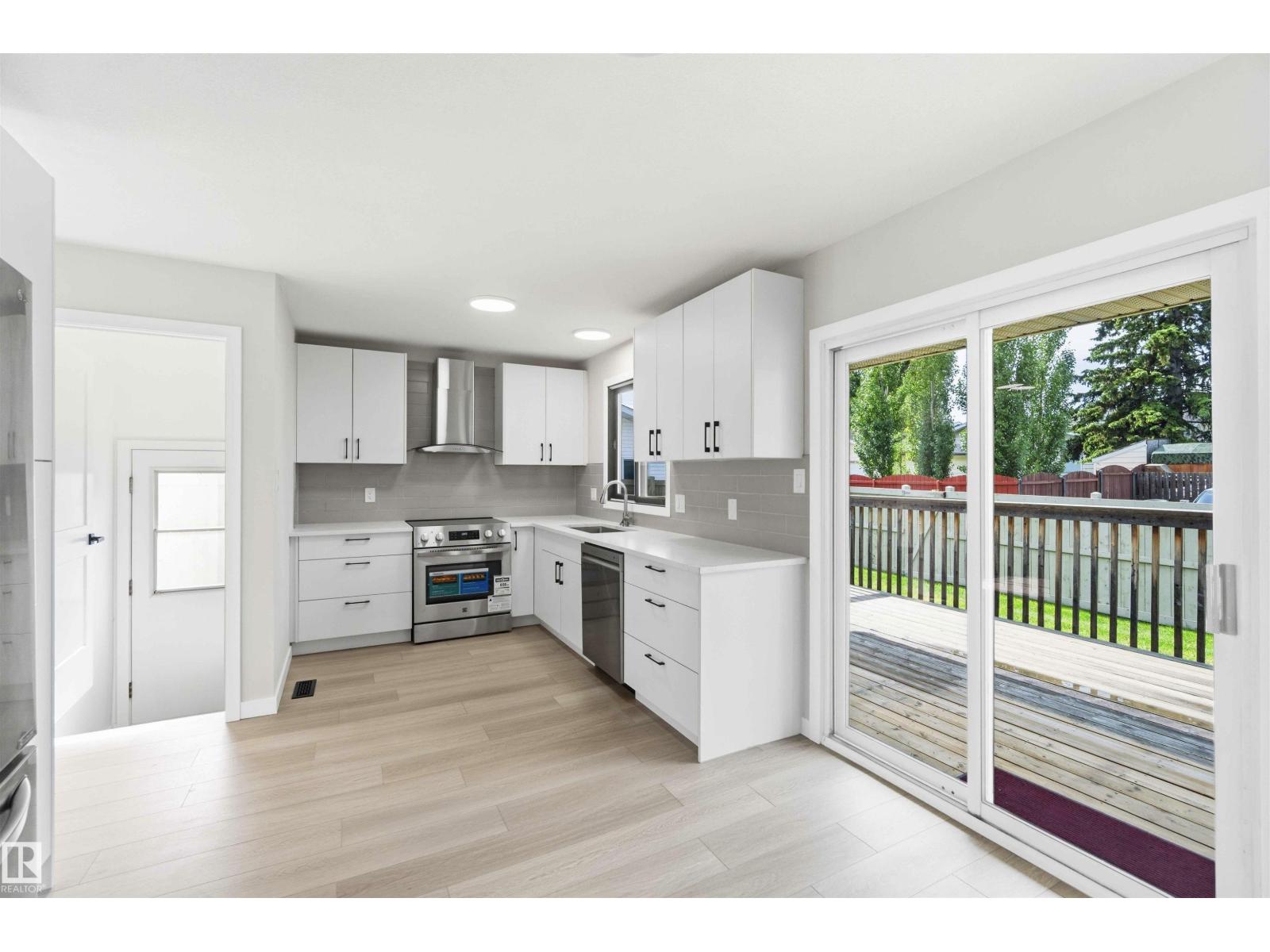 7715 15 AV NW - 20