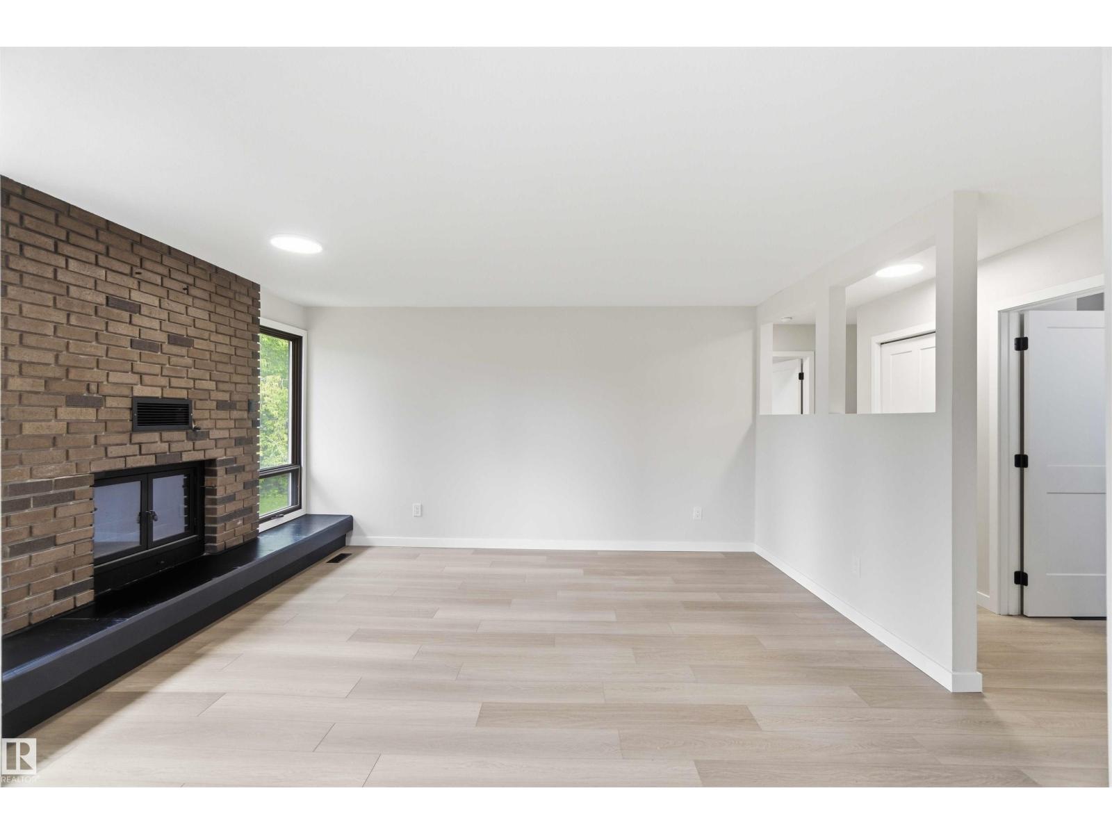 7715 15 AV NW - 22