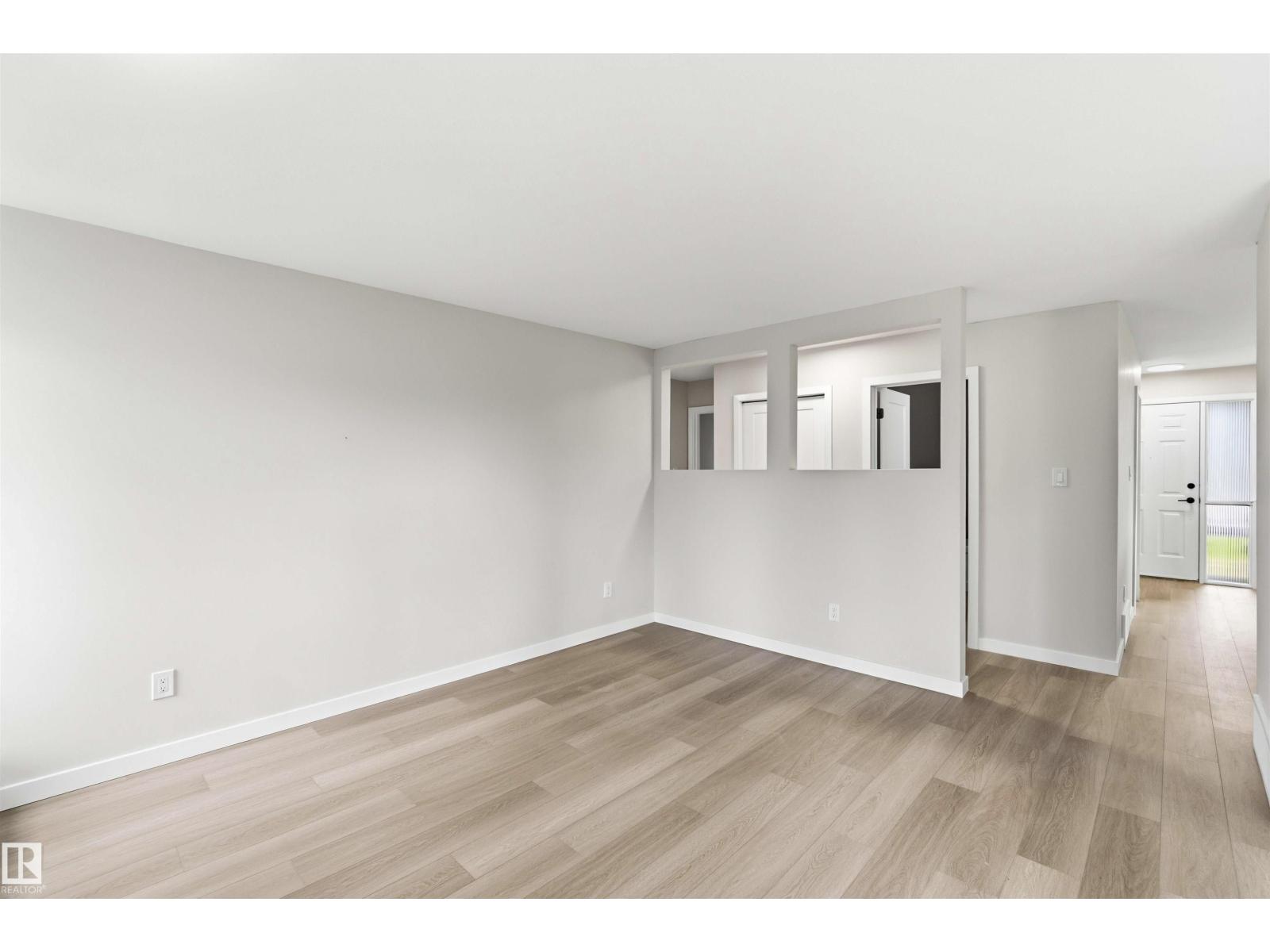 7715 15 AV NW - 25