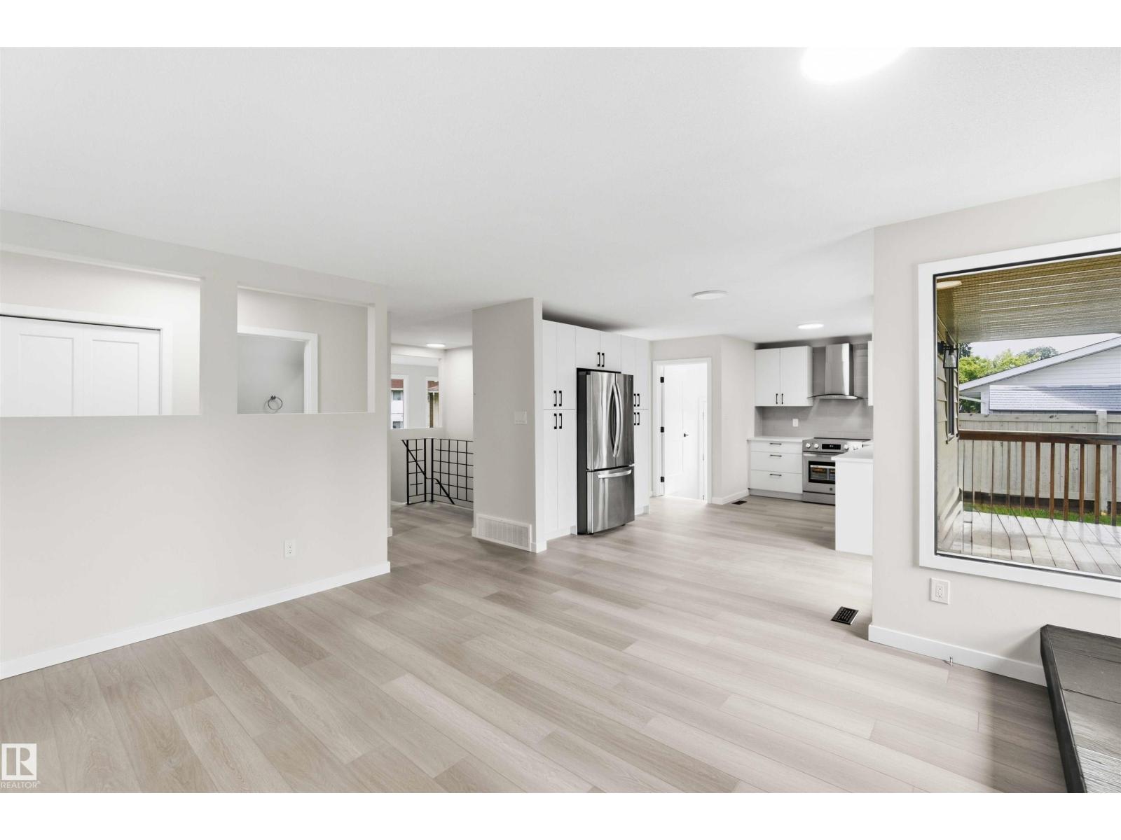7715 15 AV NW - 26