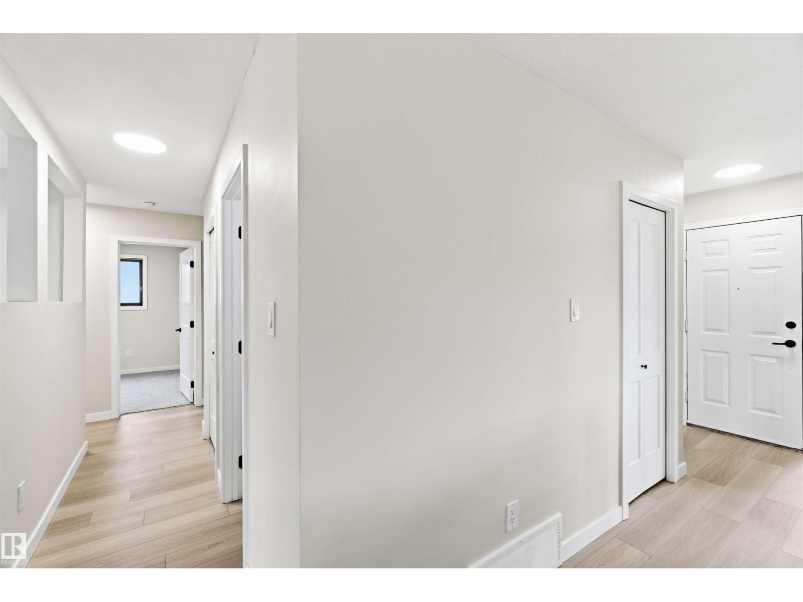 7715 15 AV NW - 30