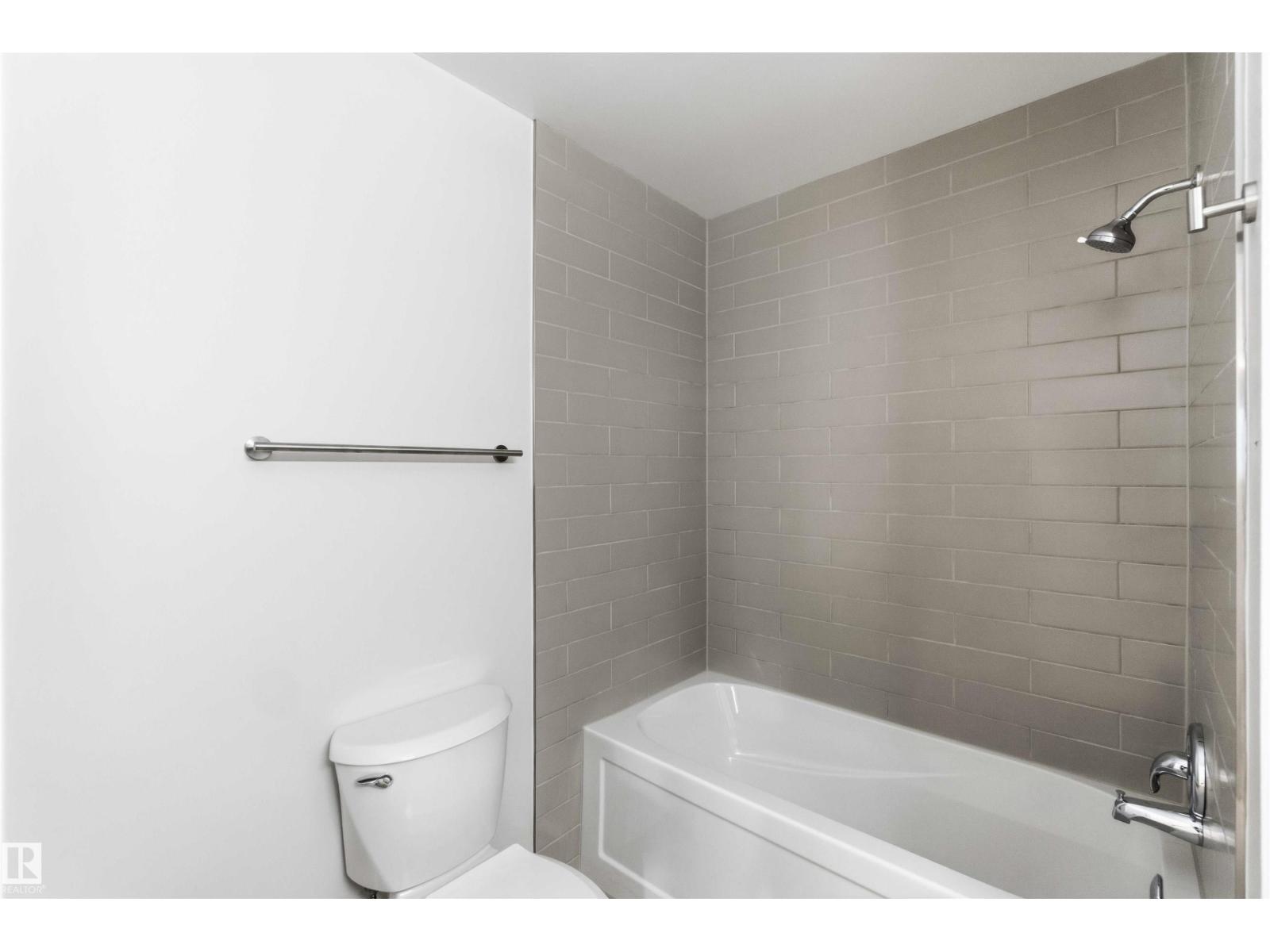 7715 15 AV NW - 34