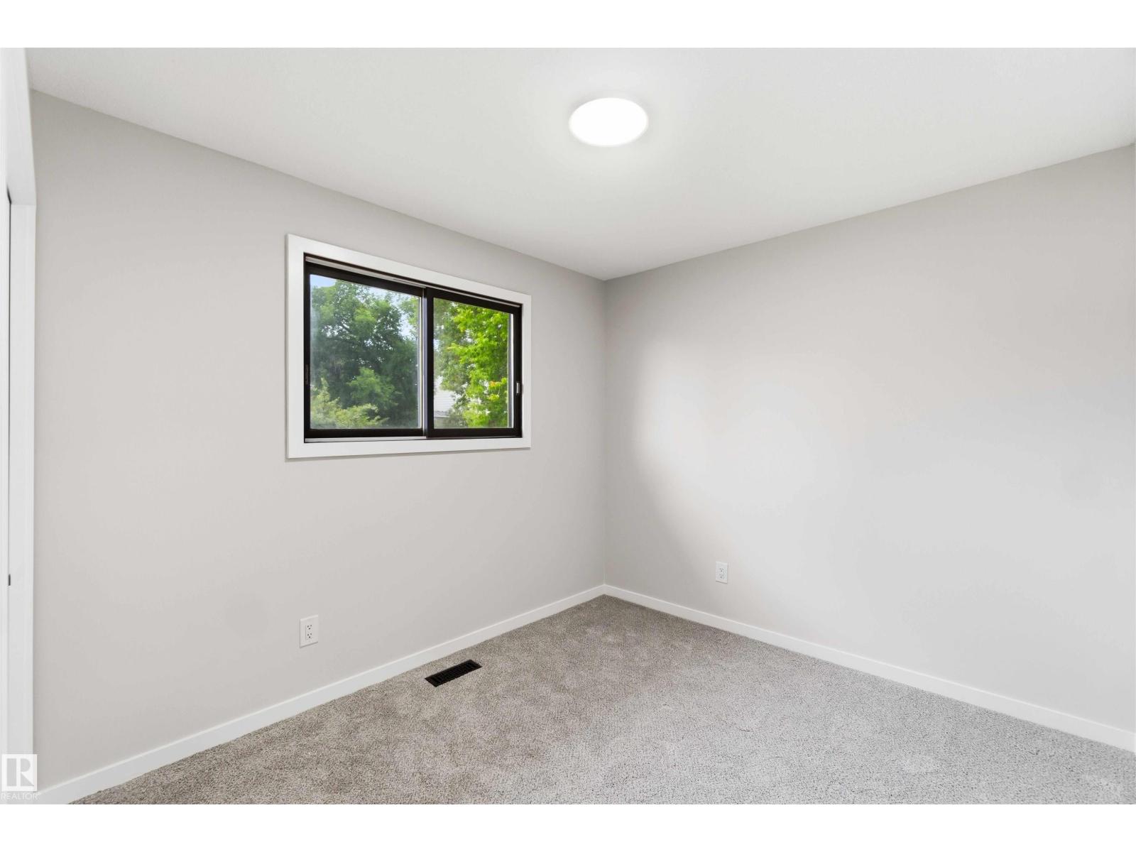 7715 15 AV NW - 37