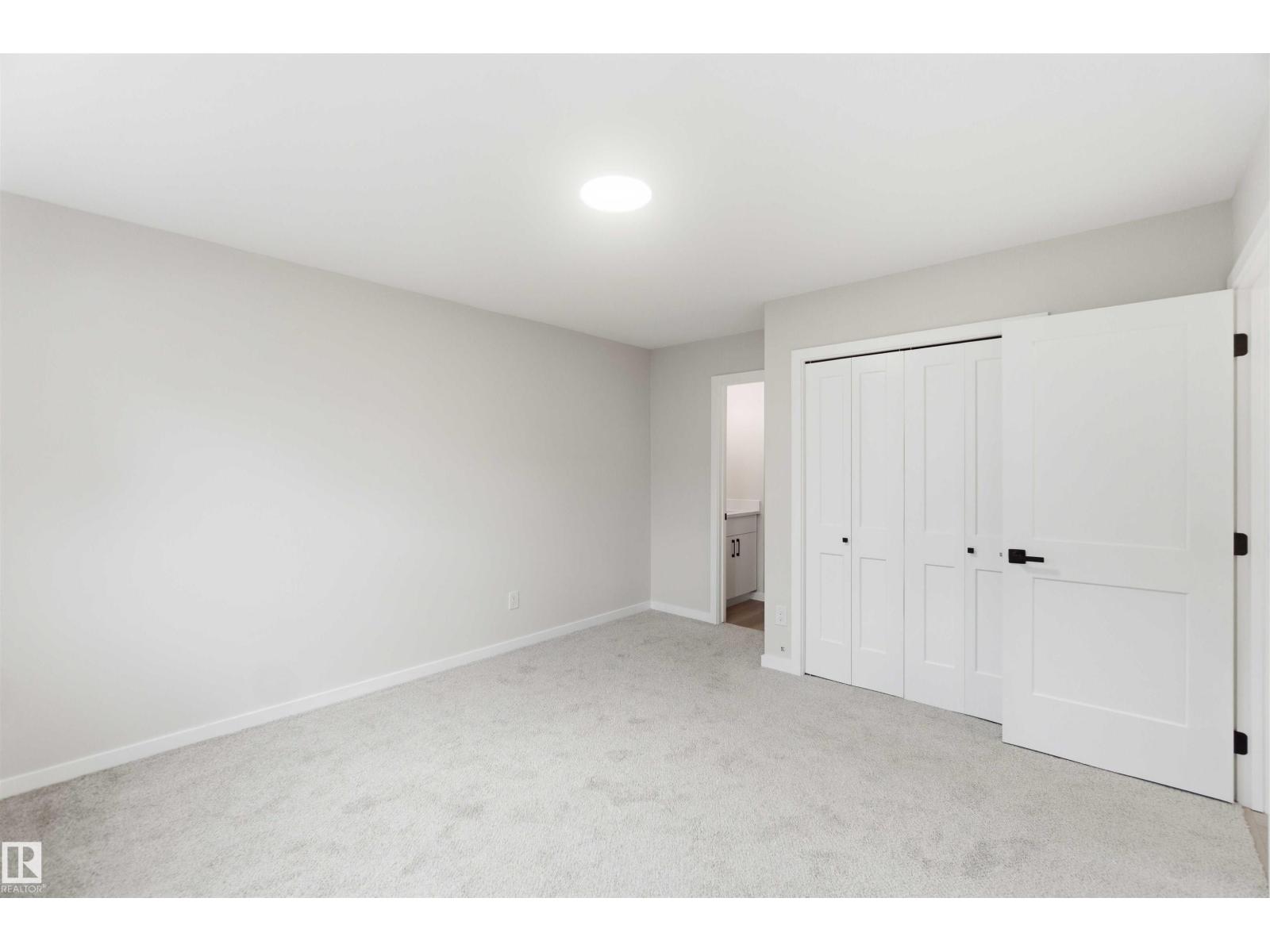 7715 15 AV NW - 43