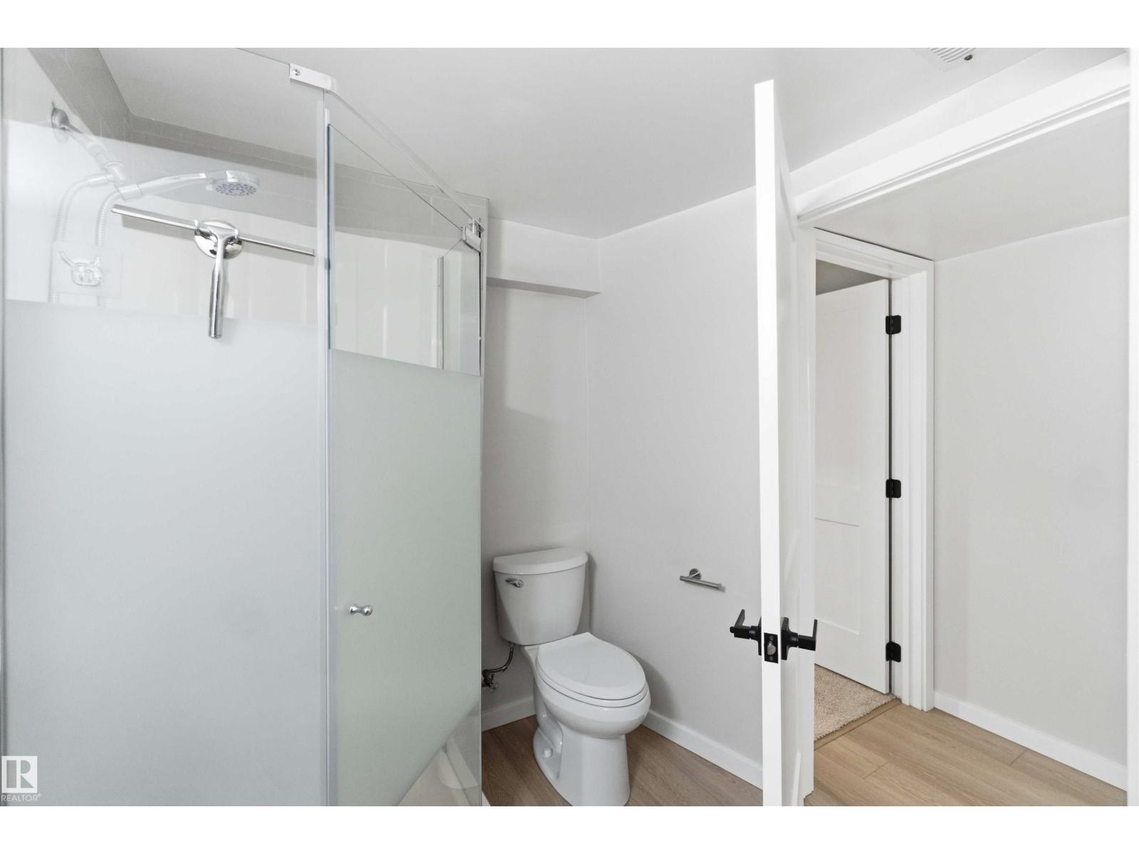 7715 15 AV NW - 59