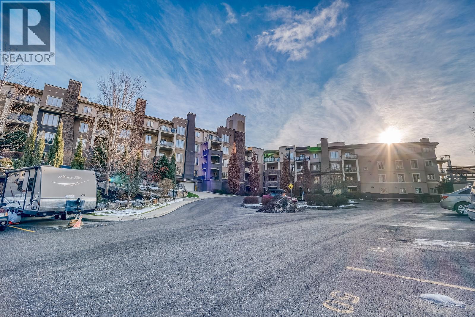 2305 1873 Country Club Drive, Kelowna