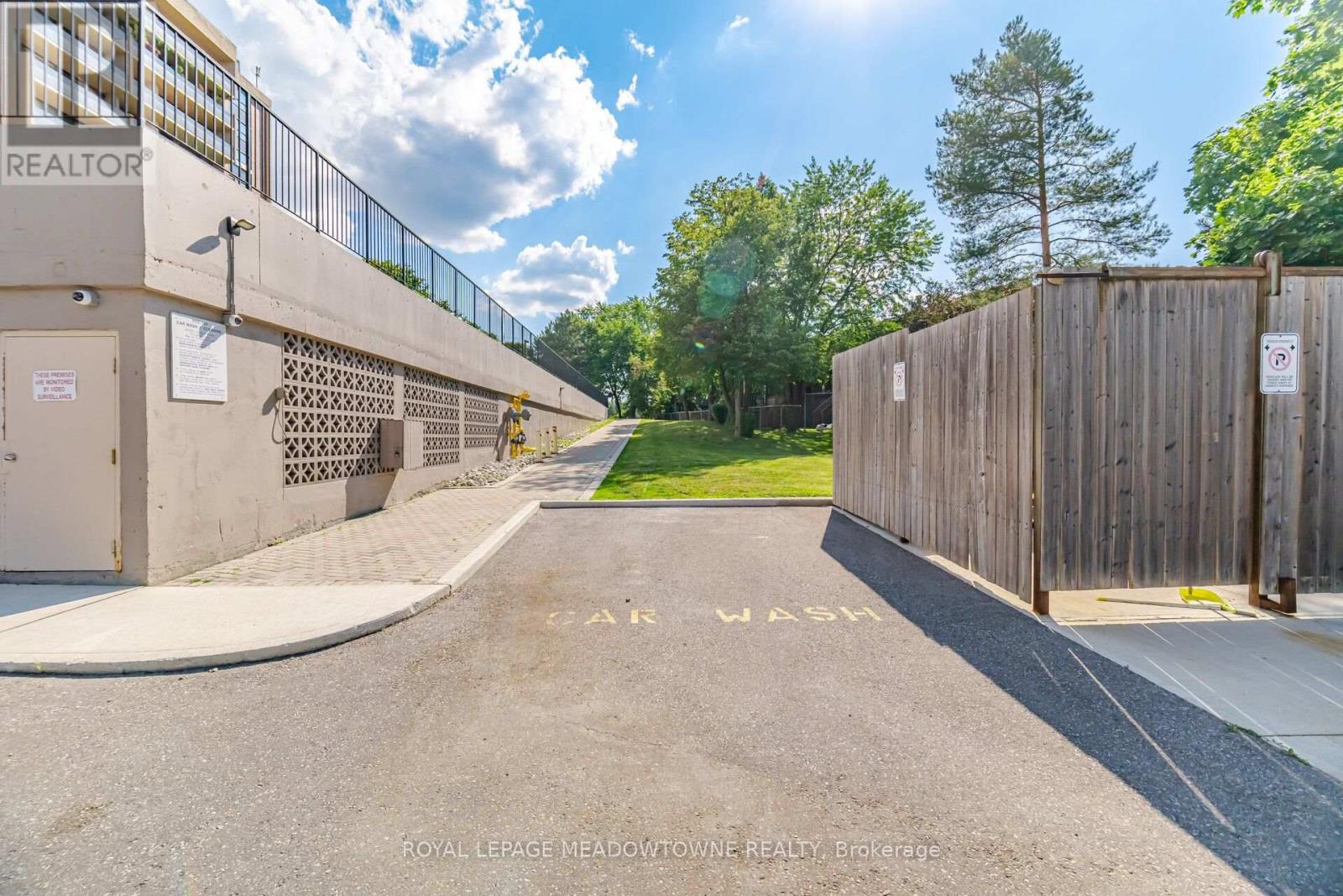 #501 2929 AQUITAINE AVENUE - 35