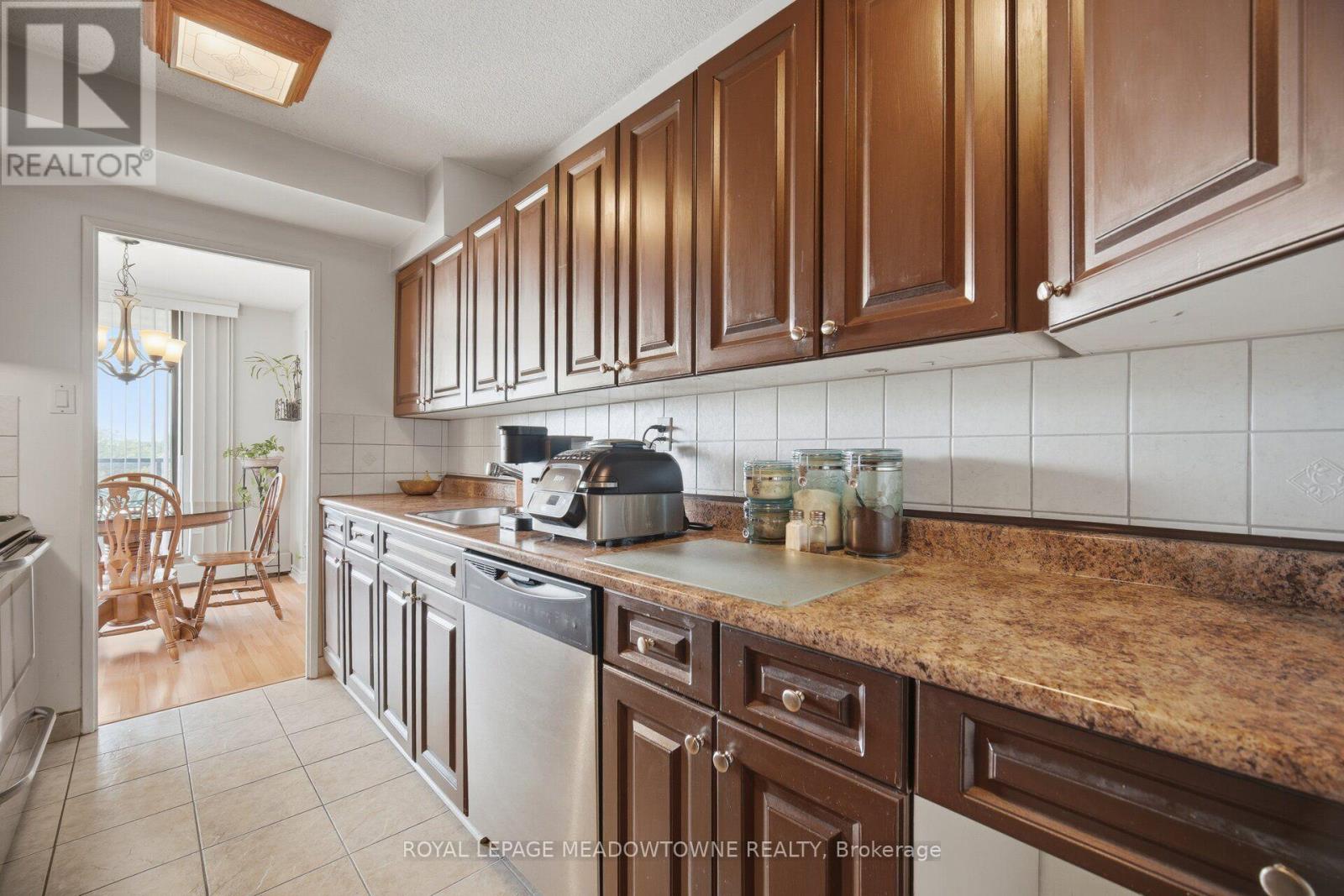 #501 2929 AQUITAINE AVENUE - 14