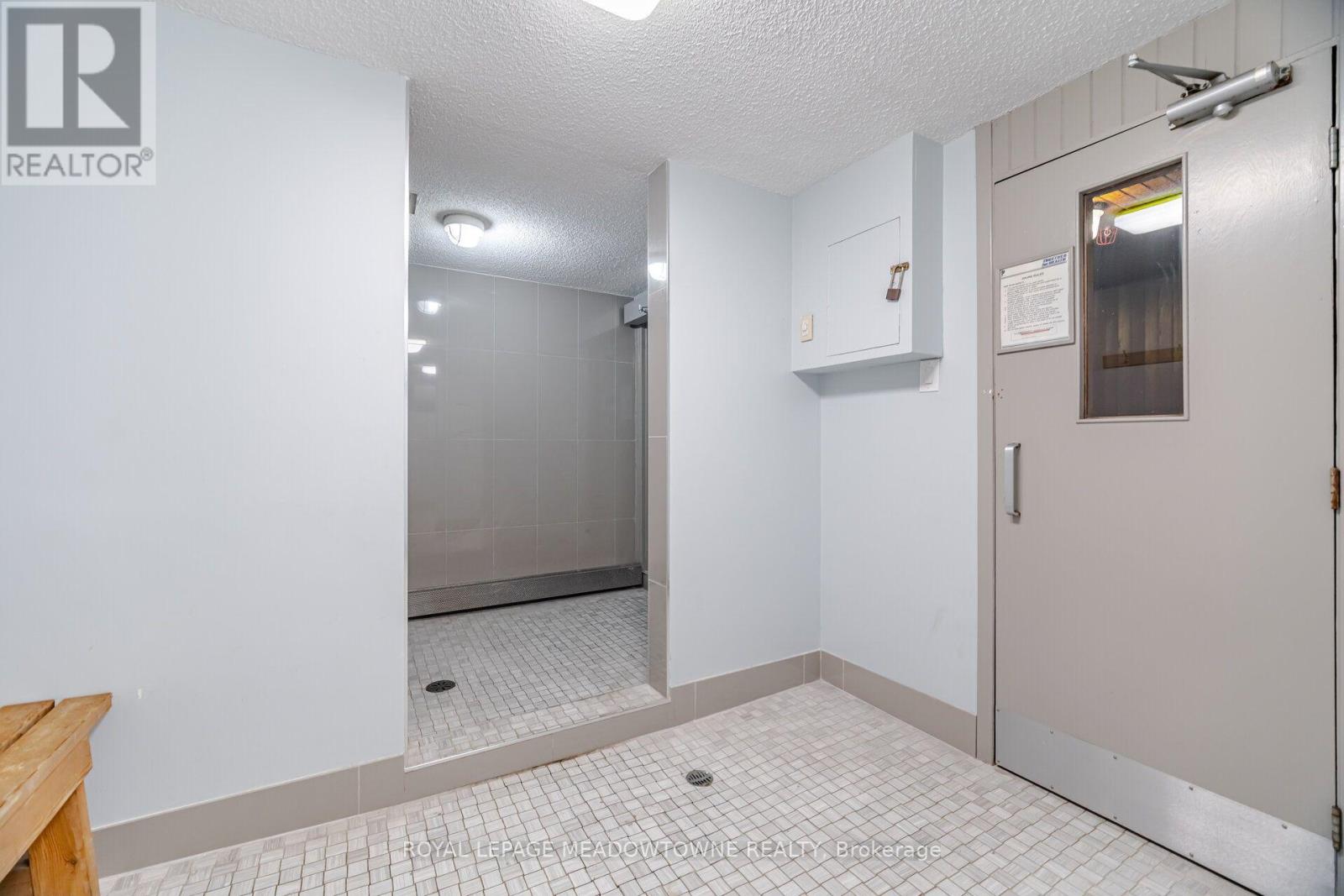 #501 2929 AQUITAINE AVENUE - 41