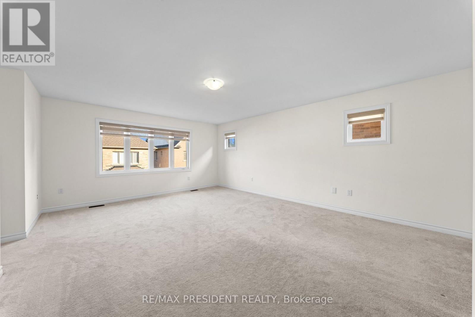 6 JENWOOD CRESCENT - 25
