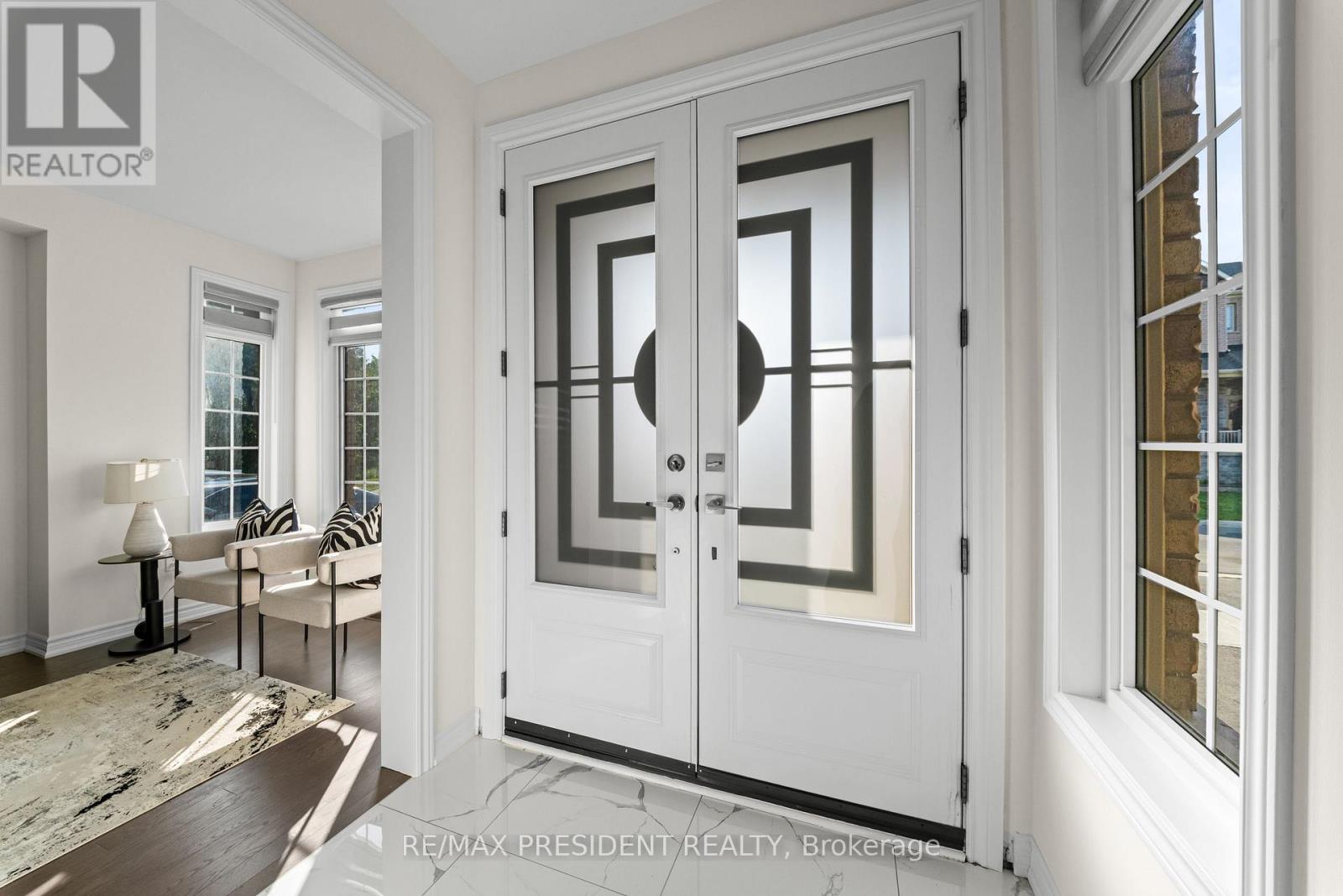 6 JENWOOD CRESCENT - 3