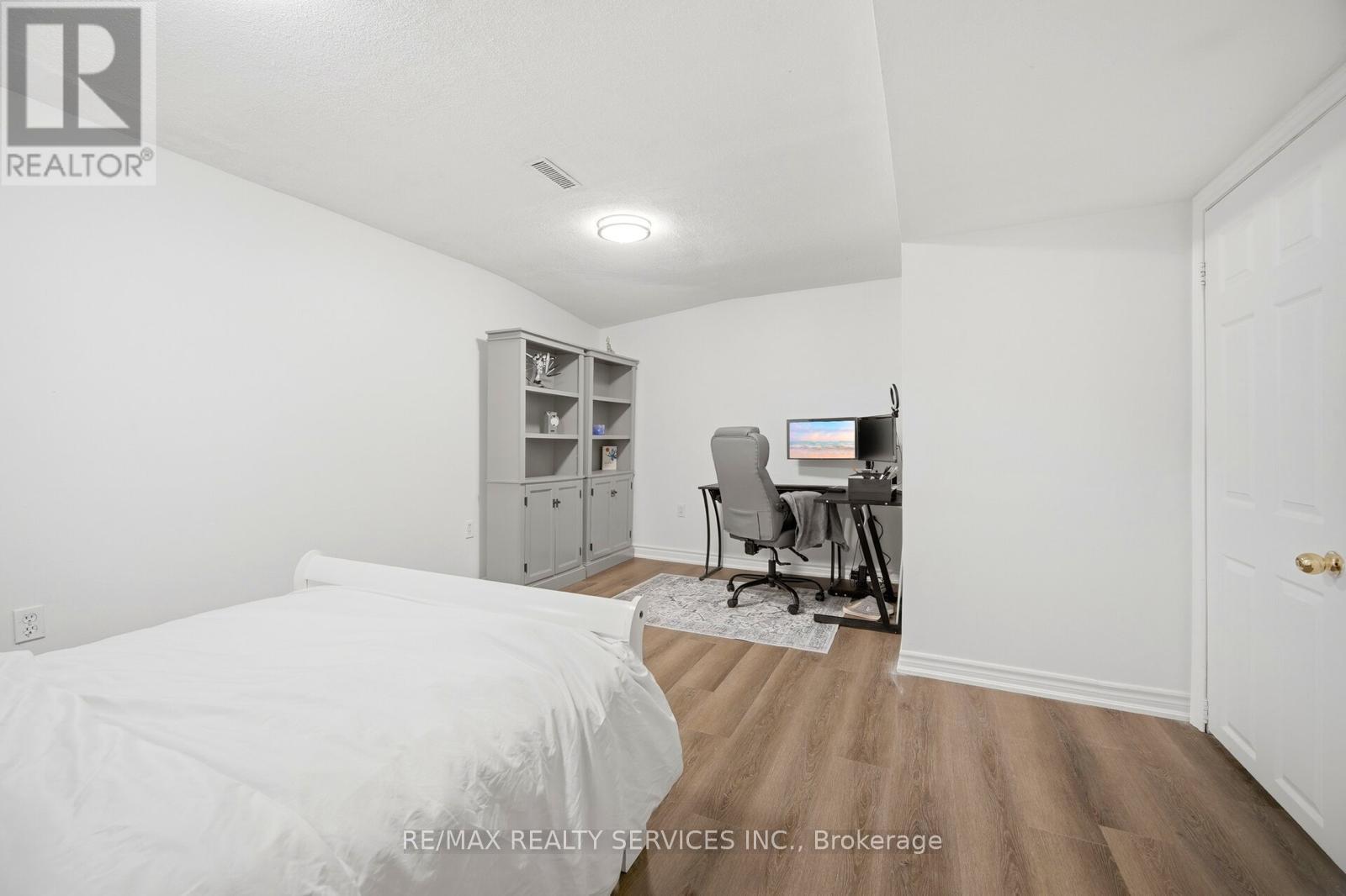 37 SOLWAY AVENUE - 25