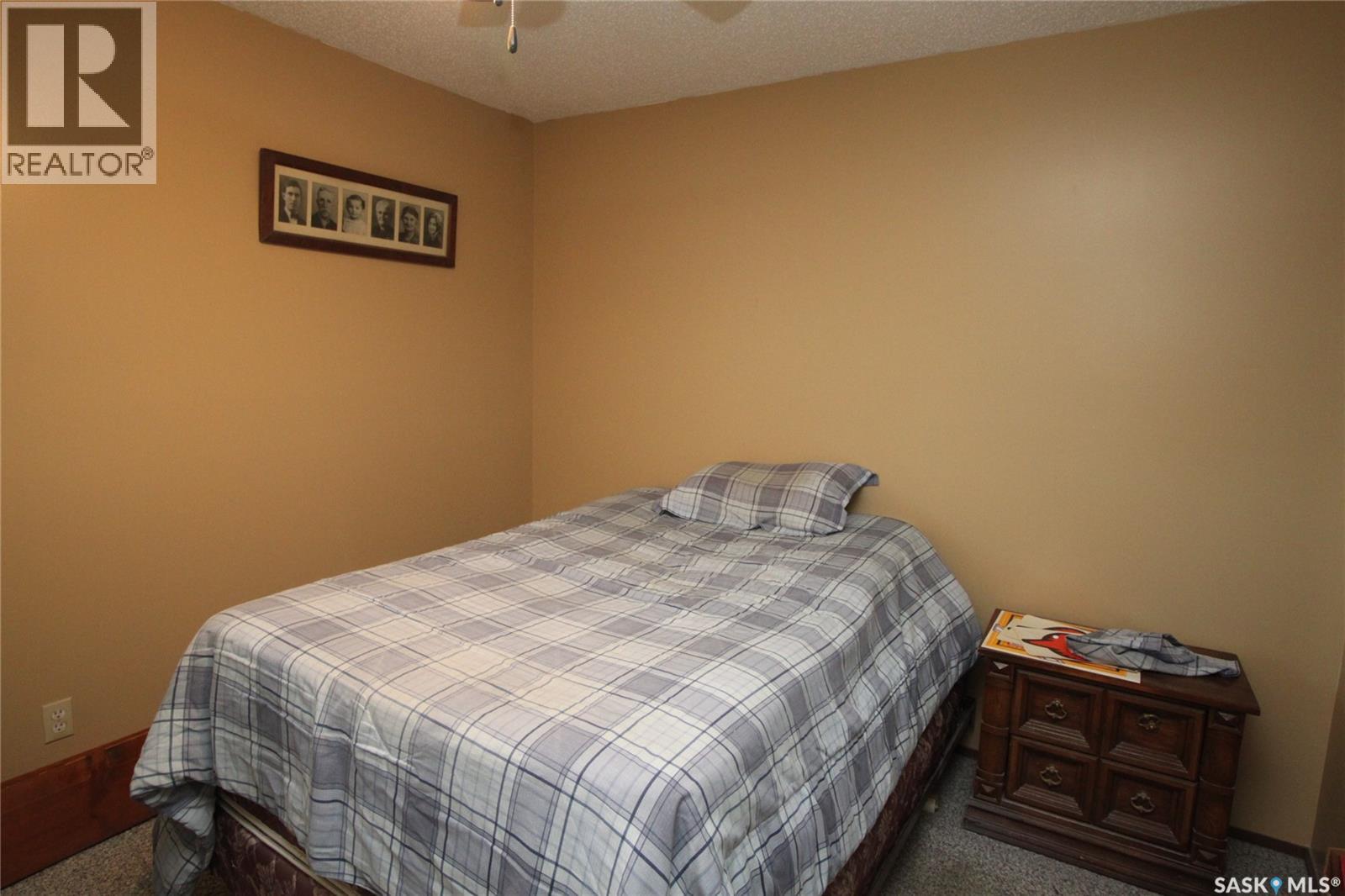 305 215 Tait PLACE - photo 5