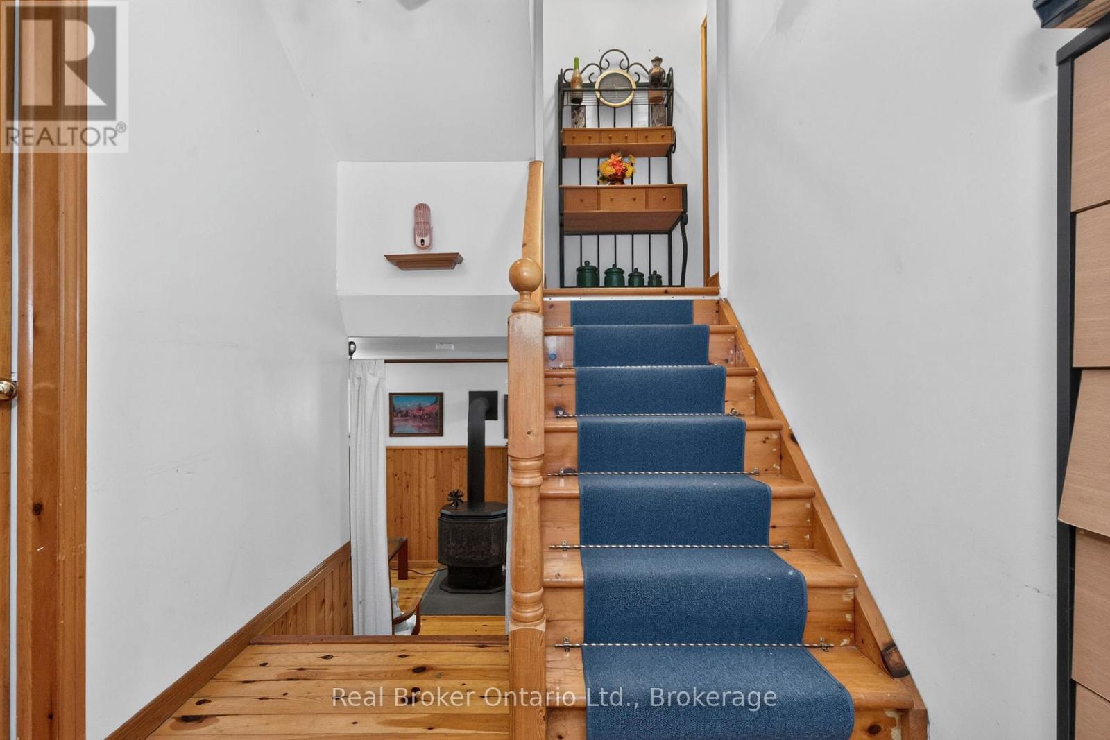 81 ANDREW DRIVE - 15