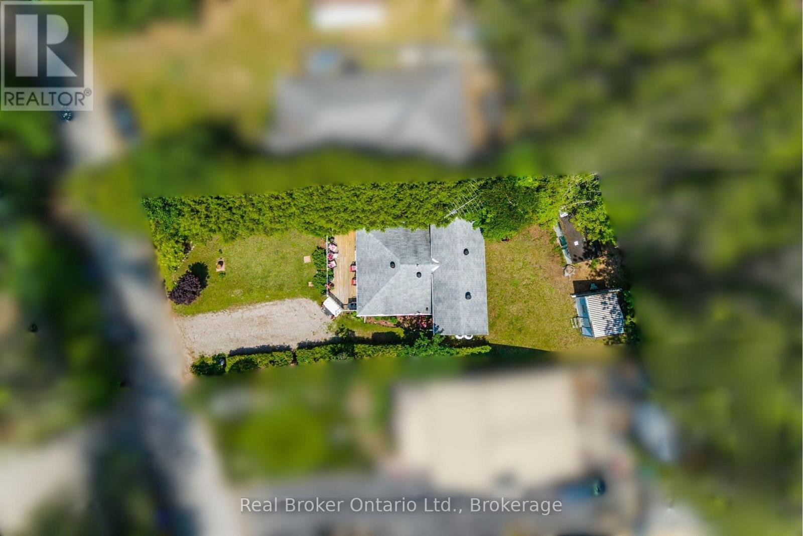 81 ANDREW DRIVE - 26