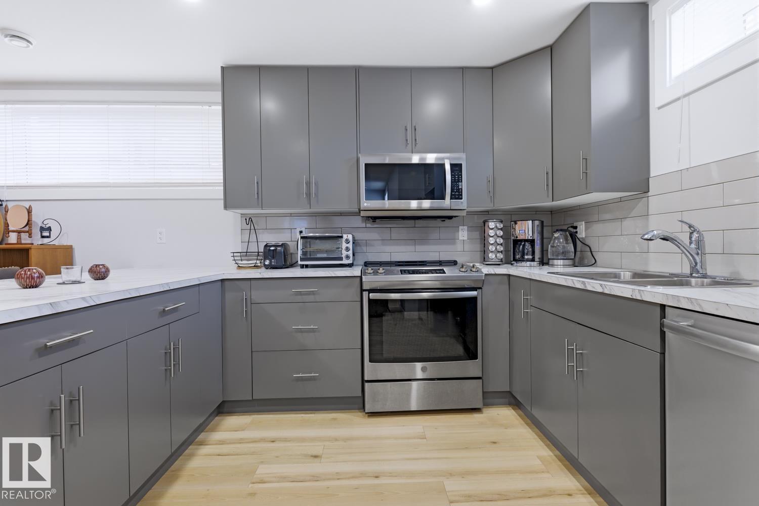 10612 79 ST NW - 17