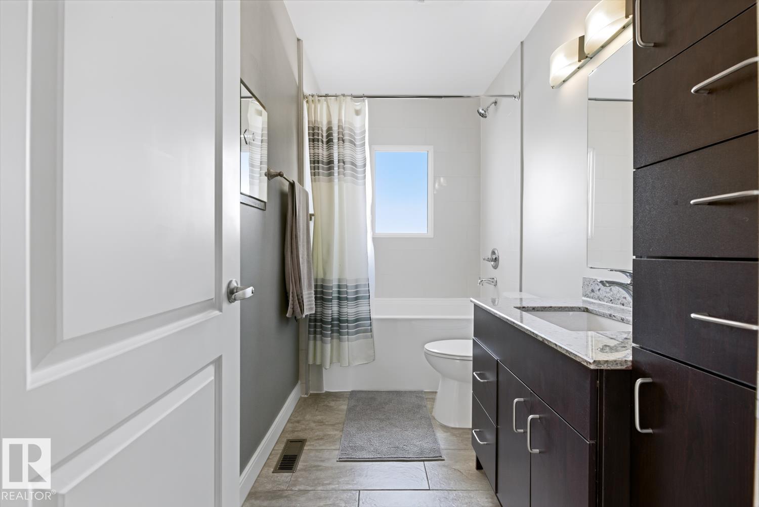 10612 79 ST NW - 20