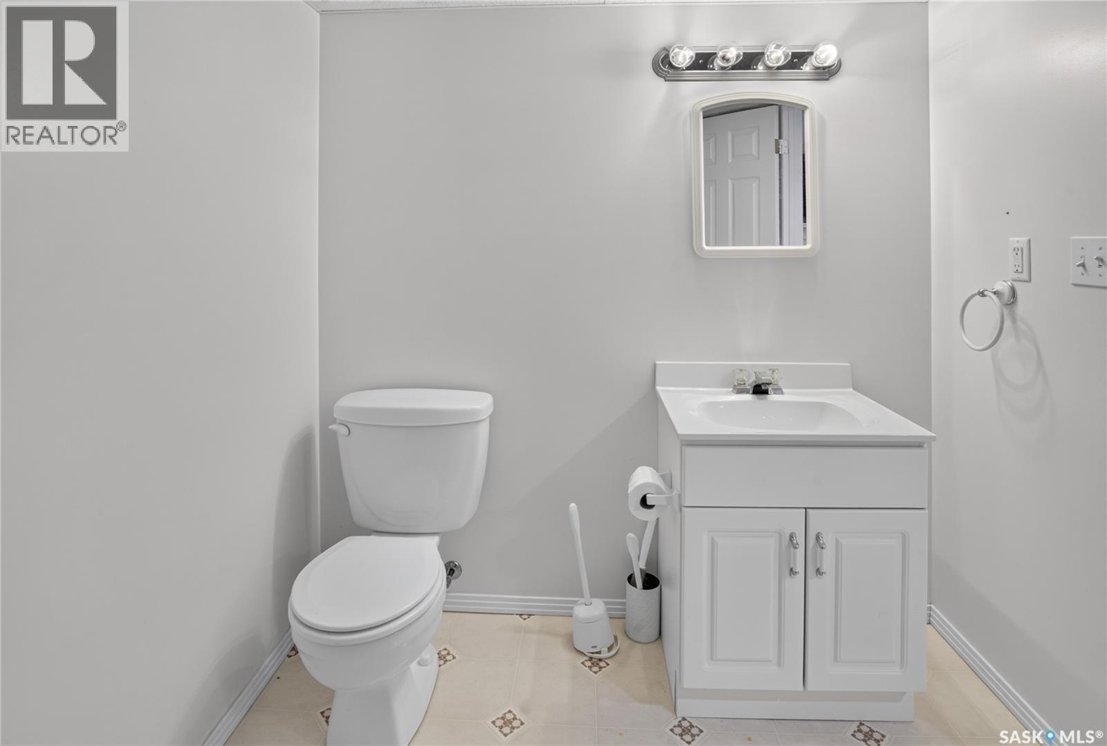 418 Fehr CRESCENT - 34