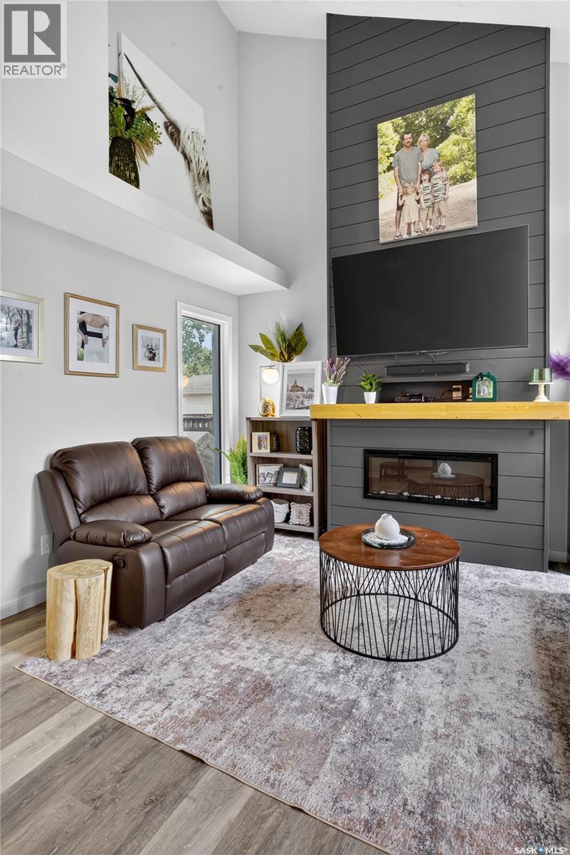 418 Fehr CRESCENT - 4