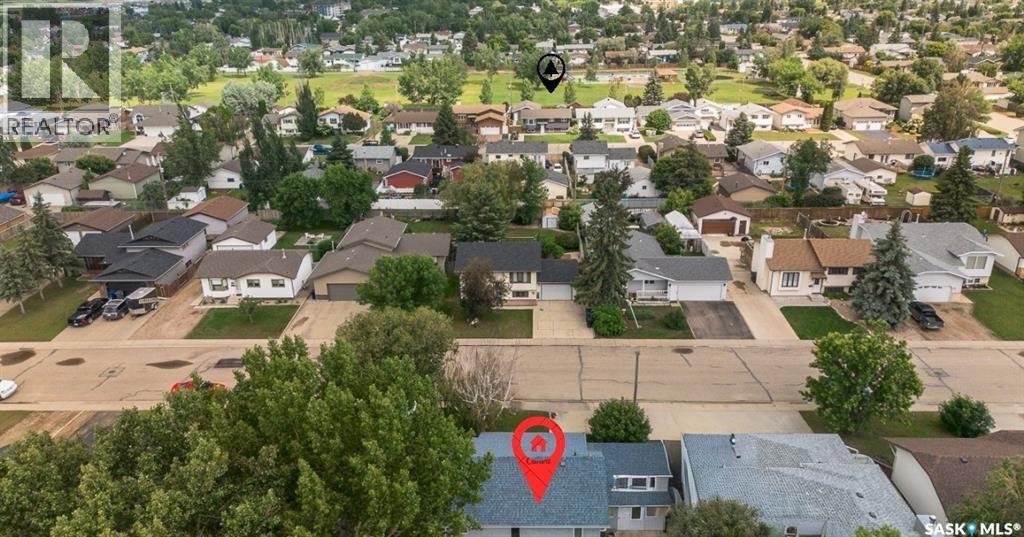 418 Fehr CRESCENT - 38