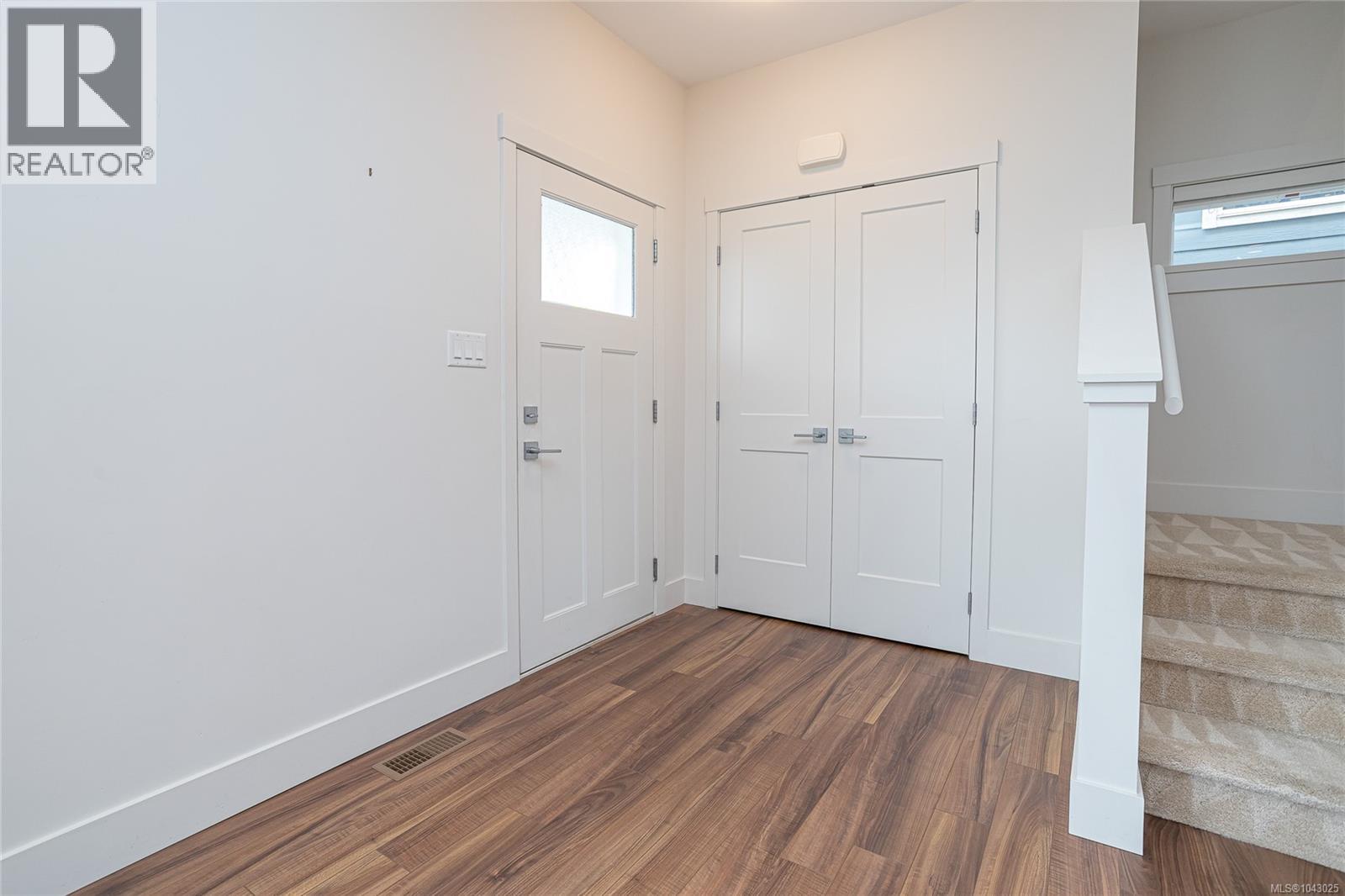 366 Caspian Dr - 5