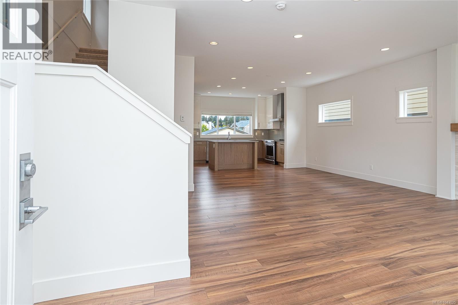 366 Caspian Dr - 6