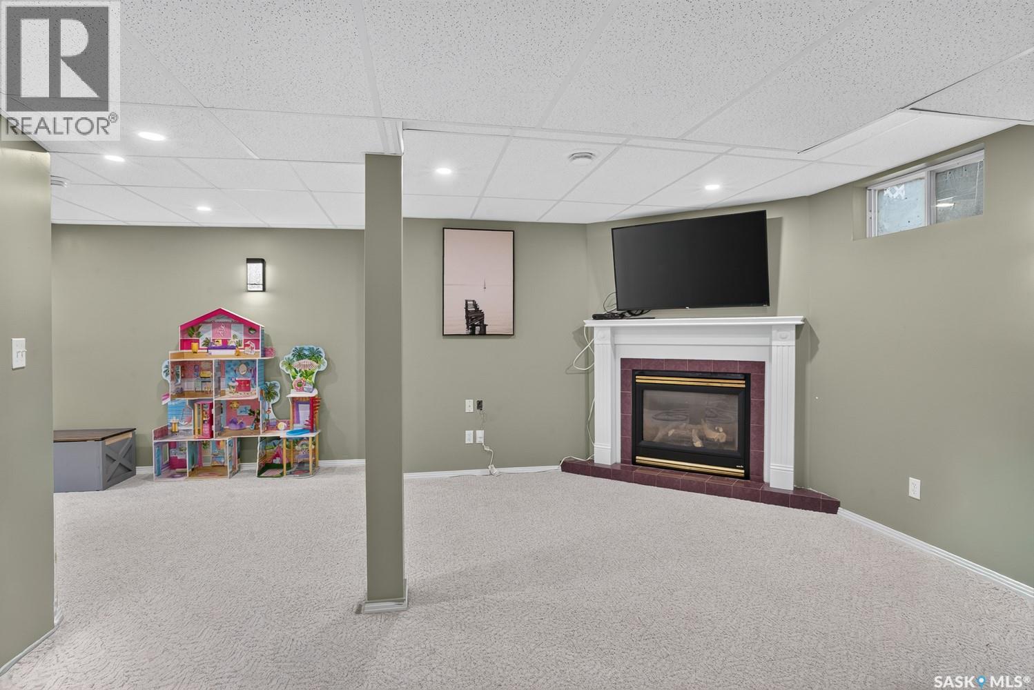 418 Fehr CRESCENT - 29